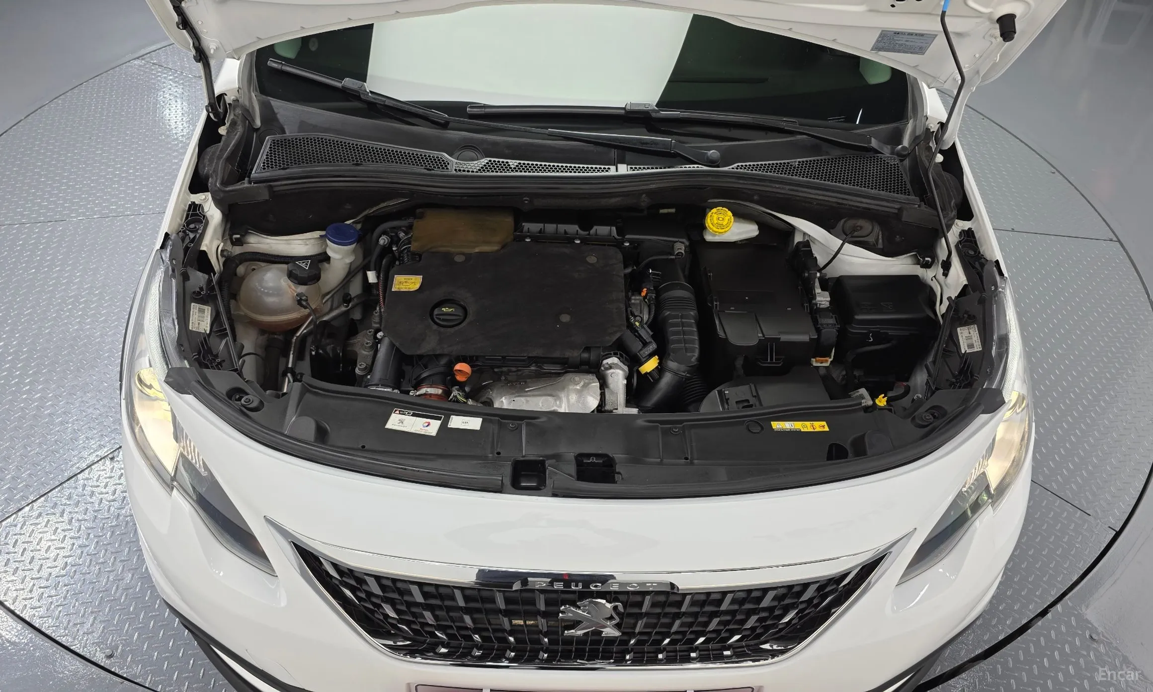 Peugeot 2008. превью 6