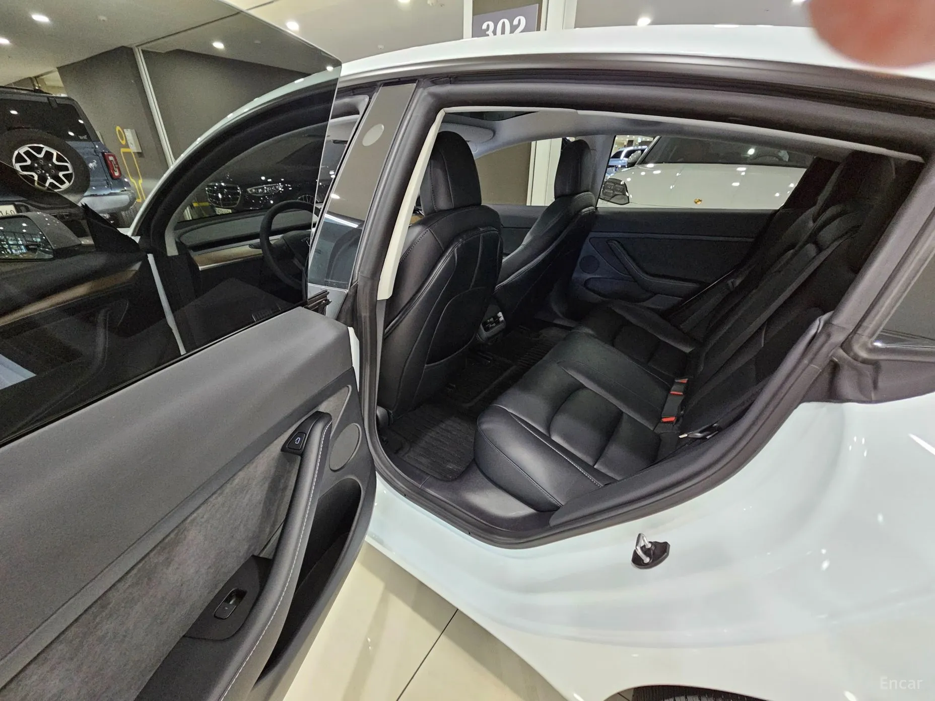 Tesla Model 3 превью 11