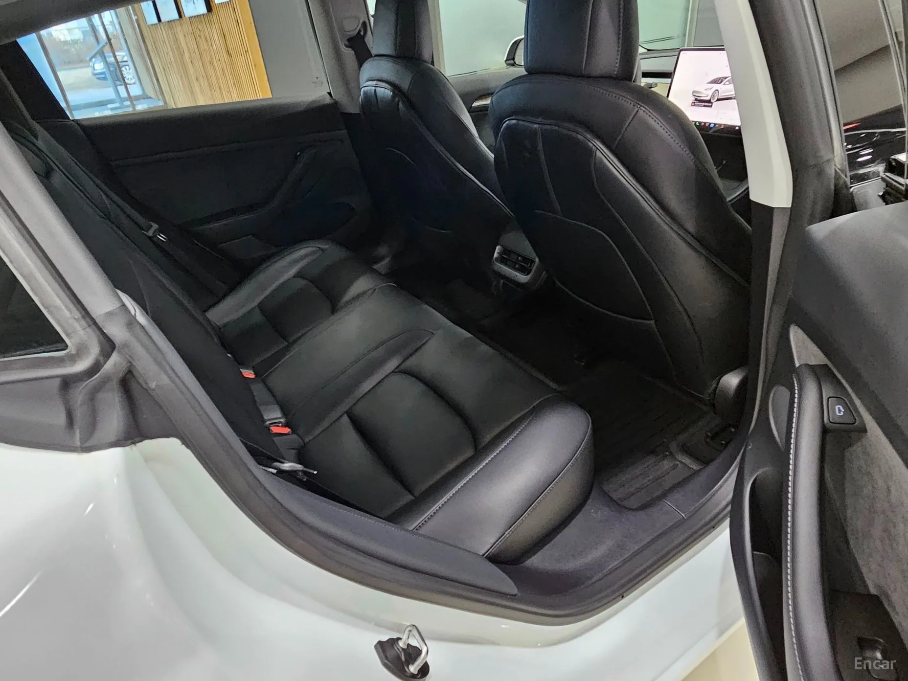 Tesla Model 3 превью 12