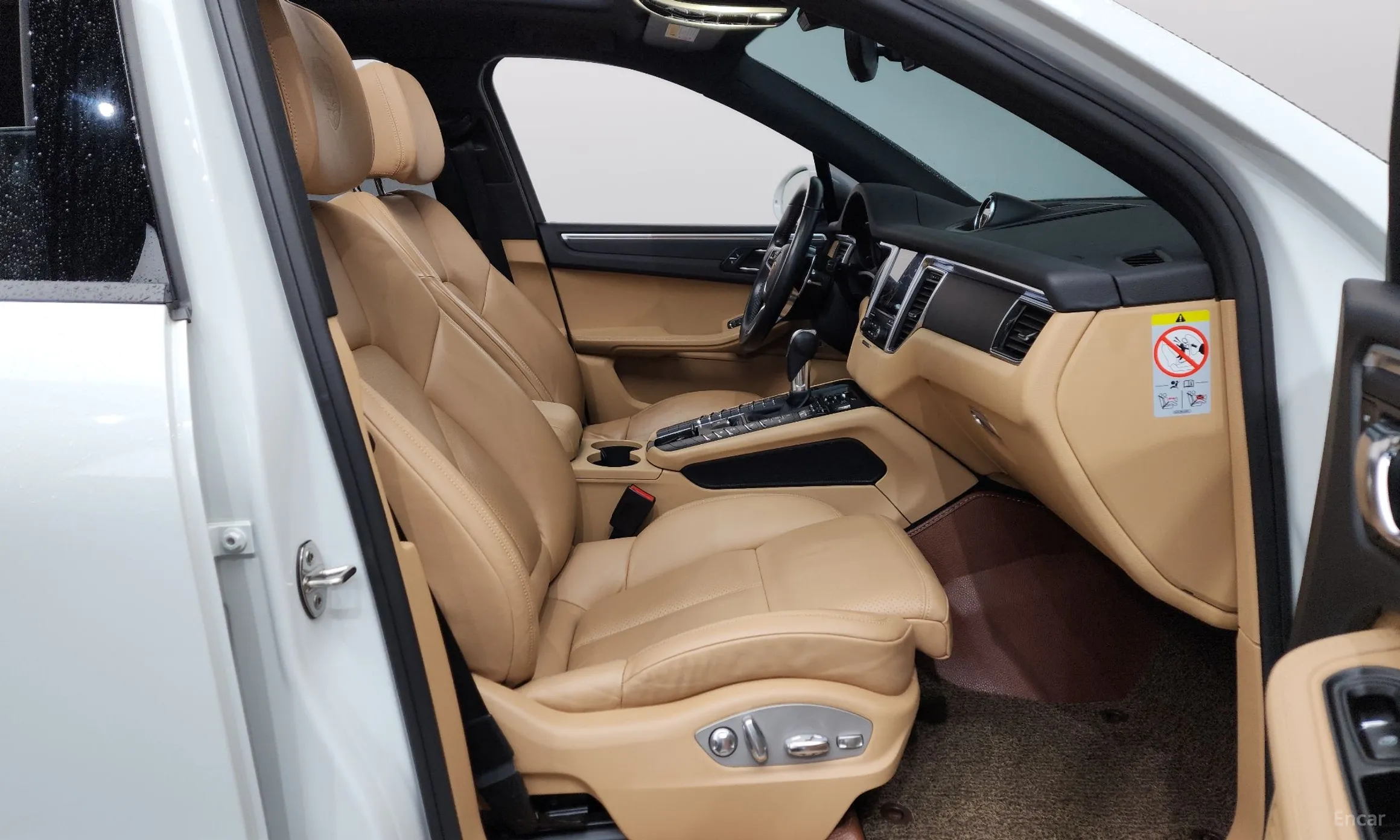 Porsche Macan превью 11