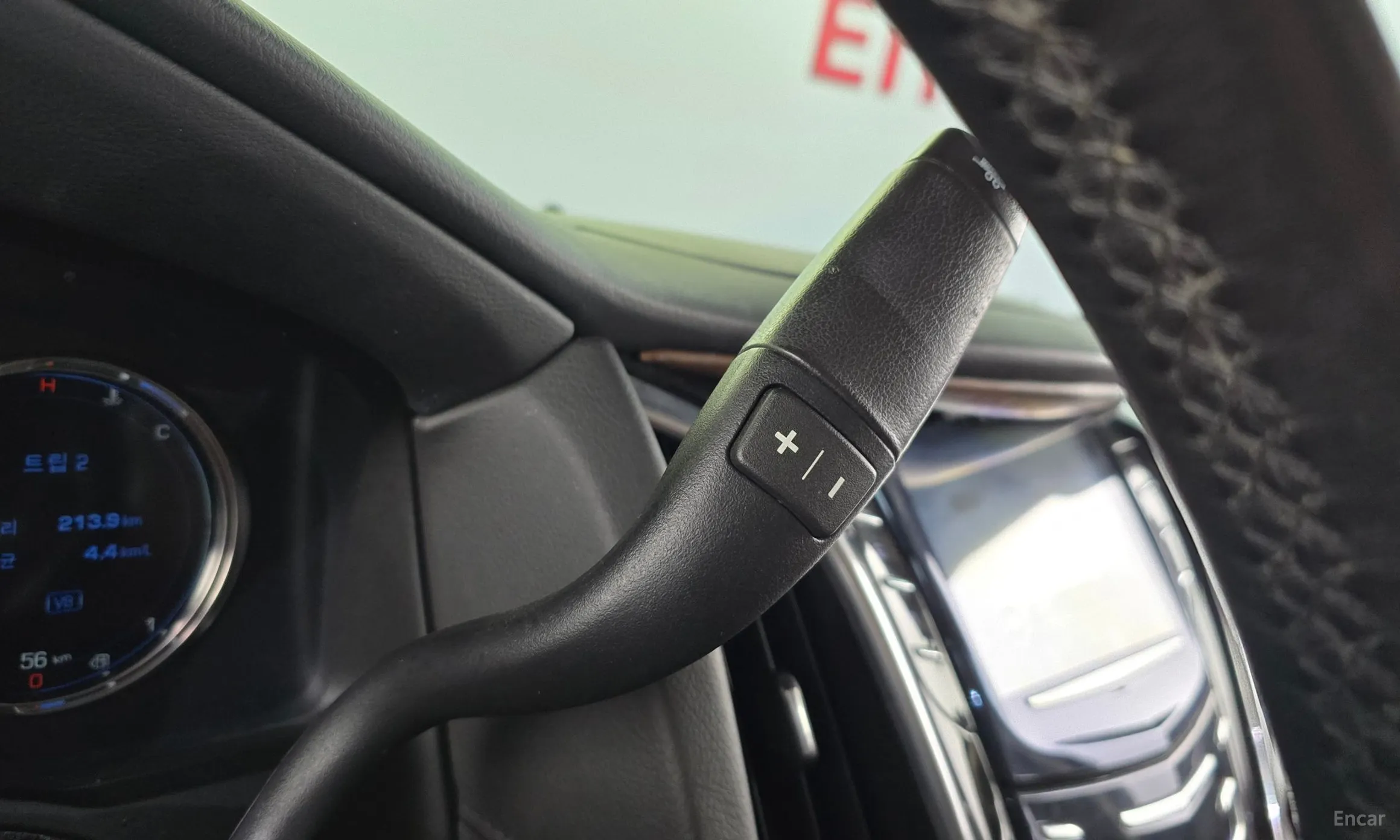 Cadillac Escalade превью 9