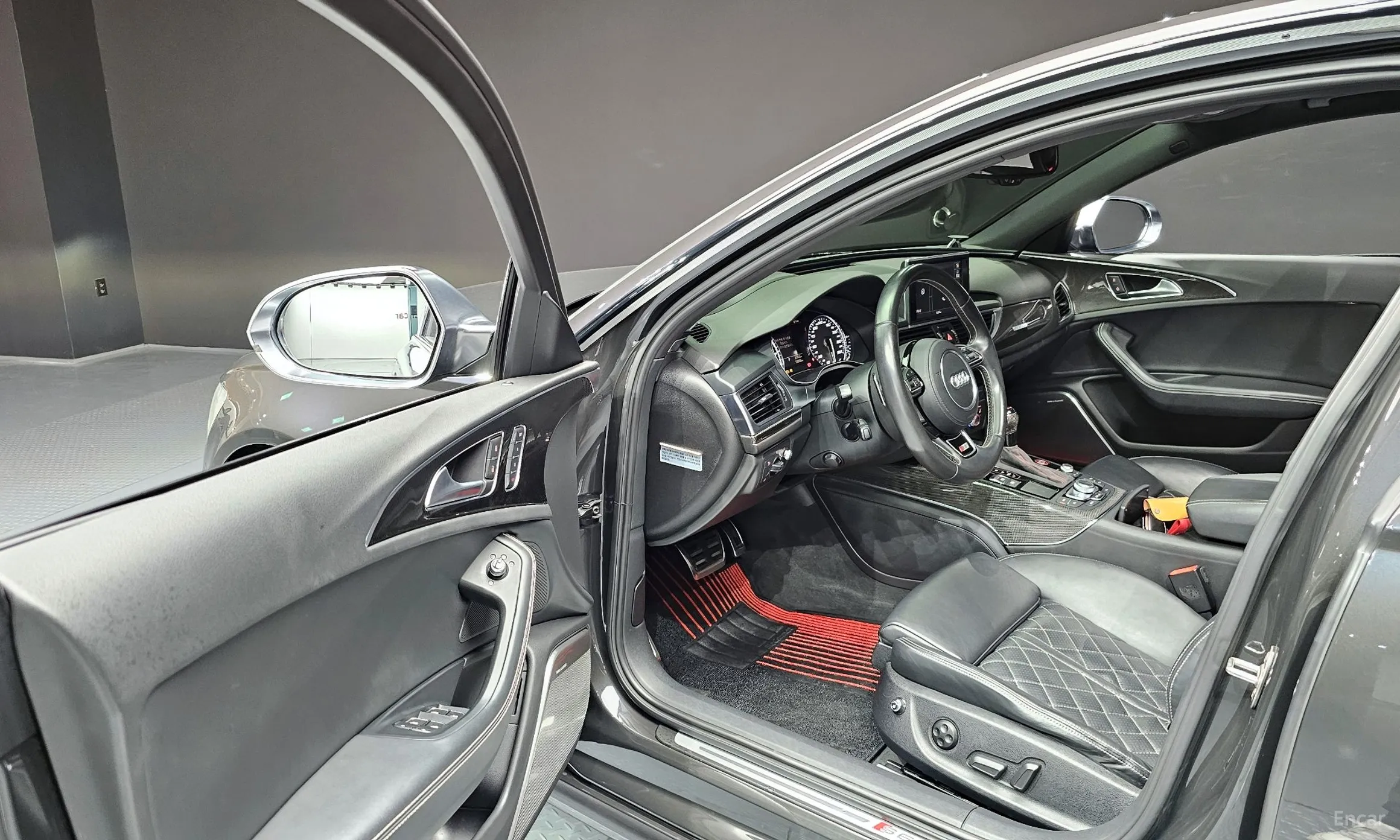 Audi S6 превью 11