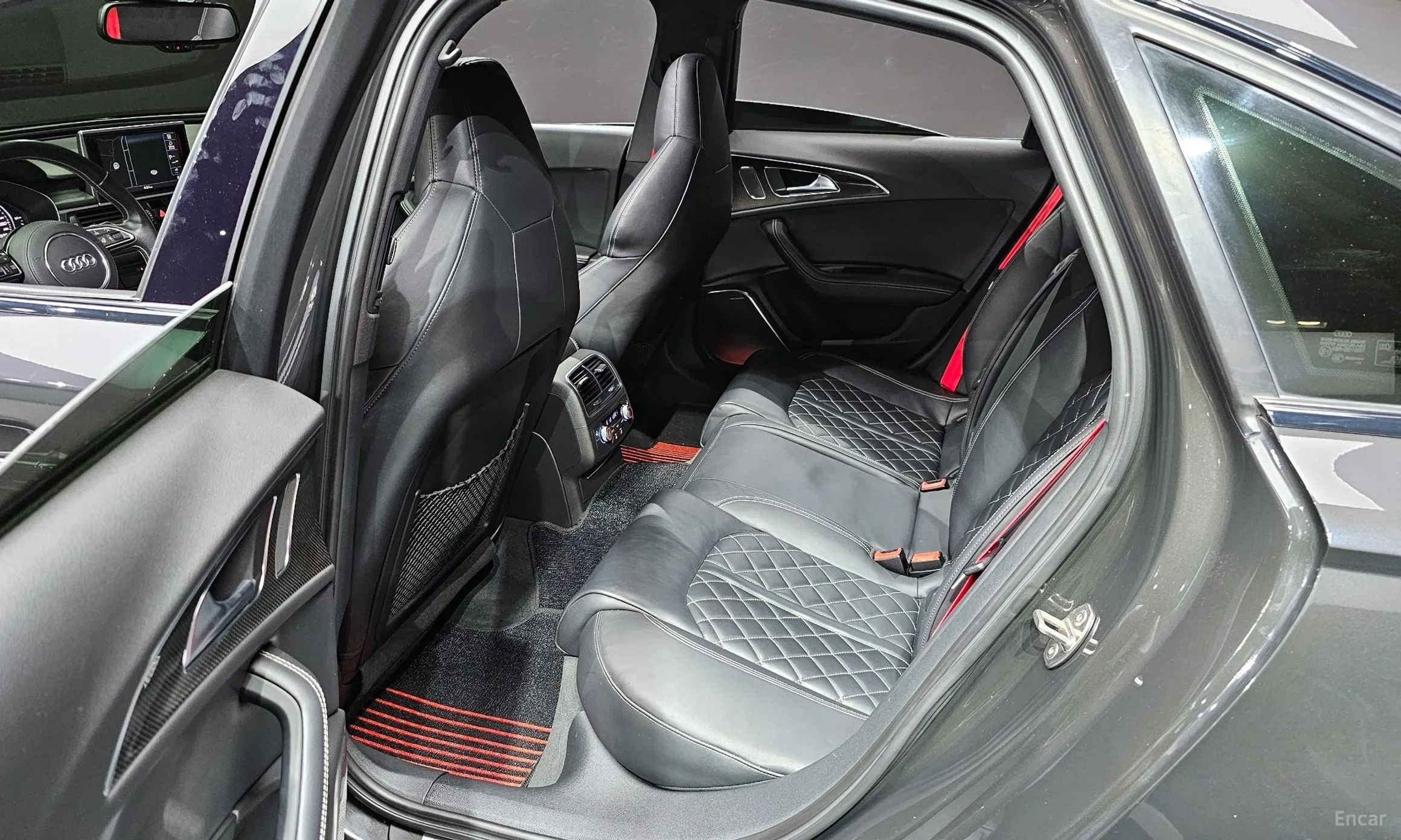 Audi S6 превью 12
