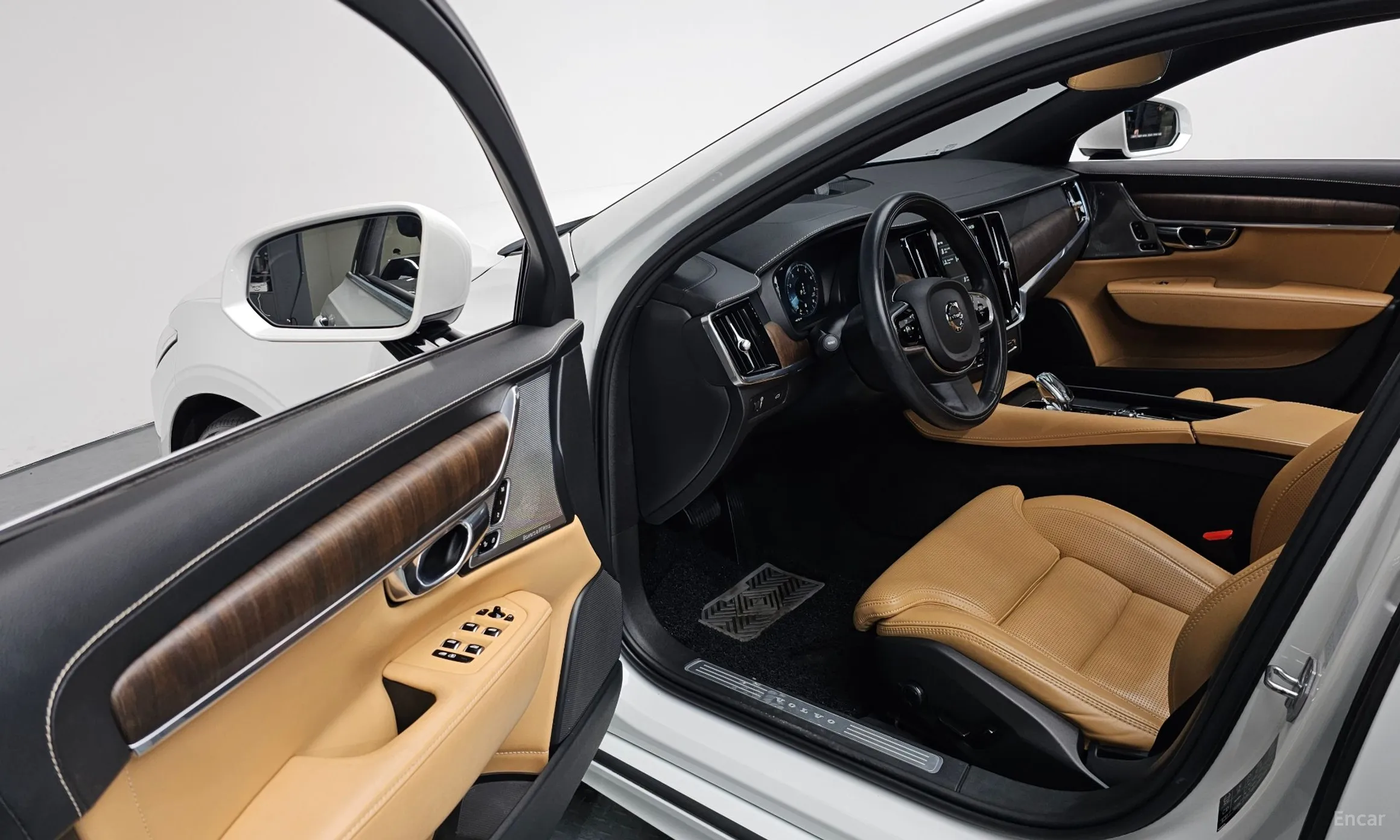 Volvo S90 превью 11