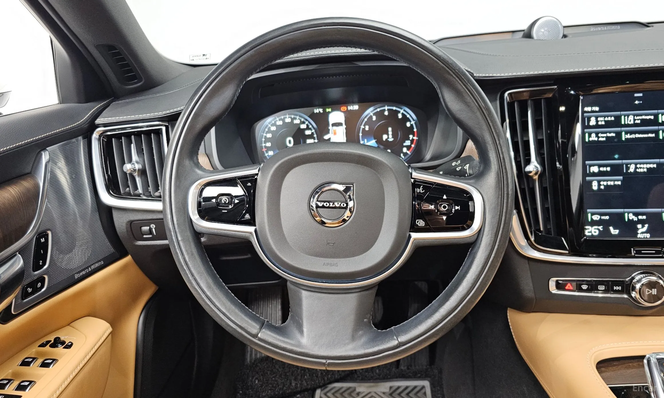 Volvo S90 превью 13