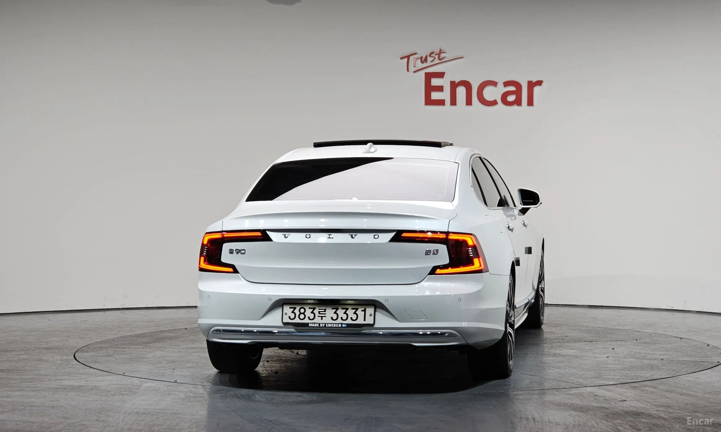 Volvo S90 превью 4