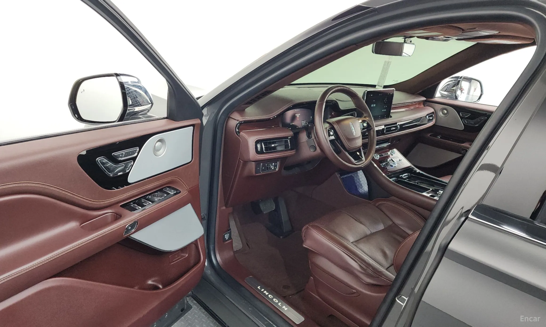 Lincoln Aviator 2nd Generation превью 10