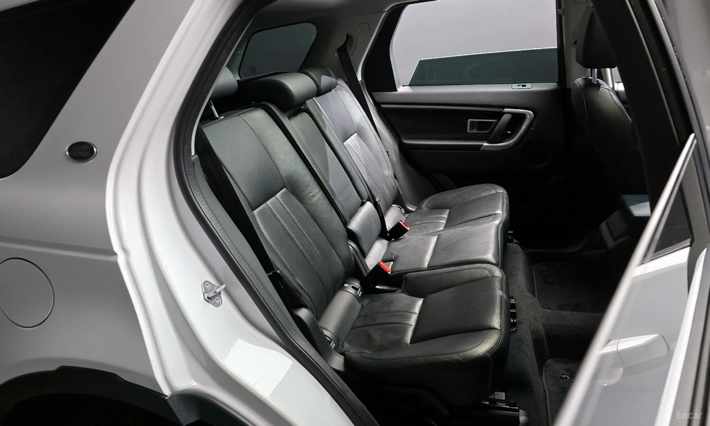 Land Rover Discovery Sports превью 12