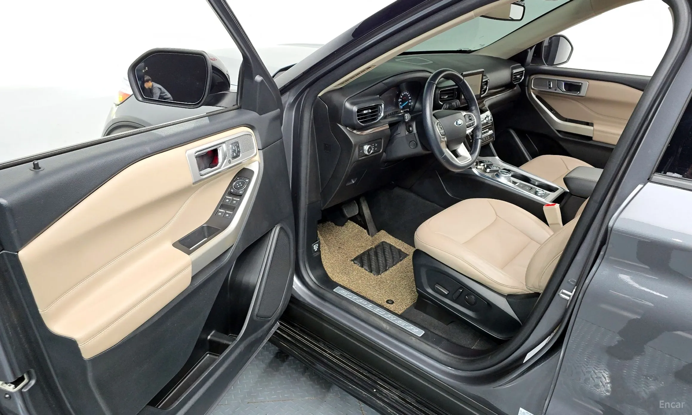 Ford Explorer 6th Generation превью 10
