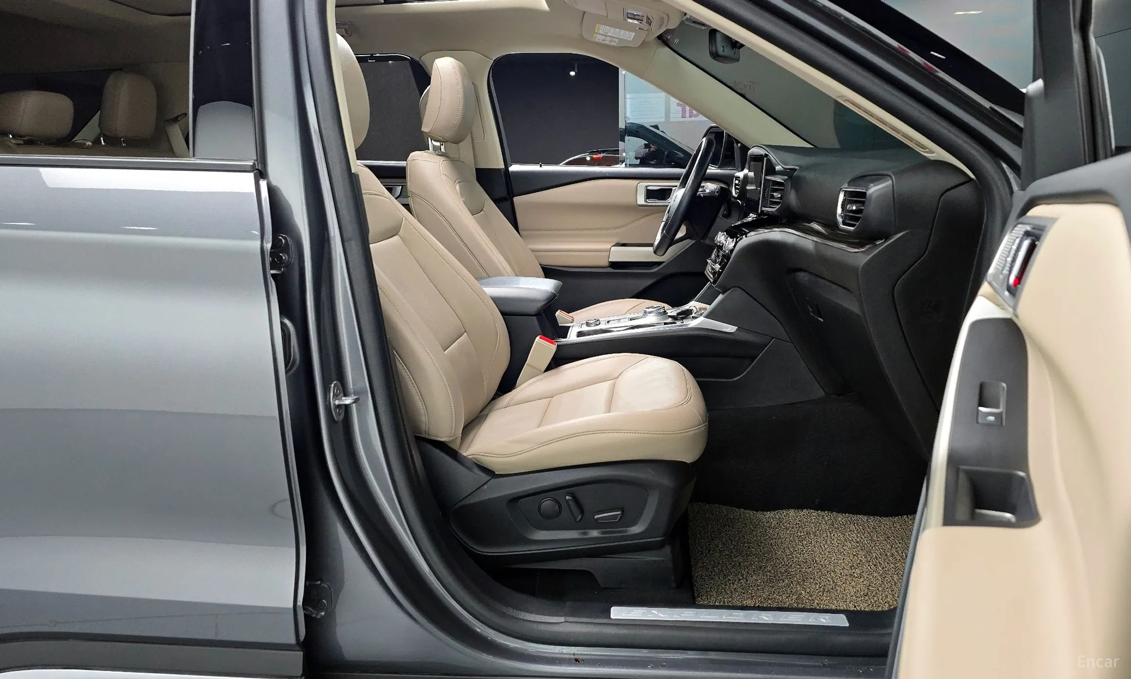 Ford Explorer 6th Generation превью 11