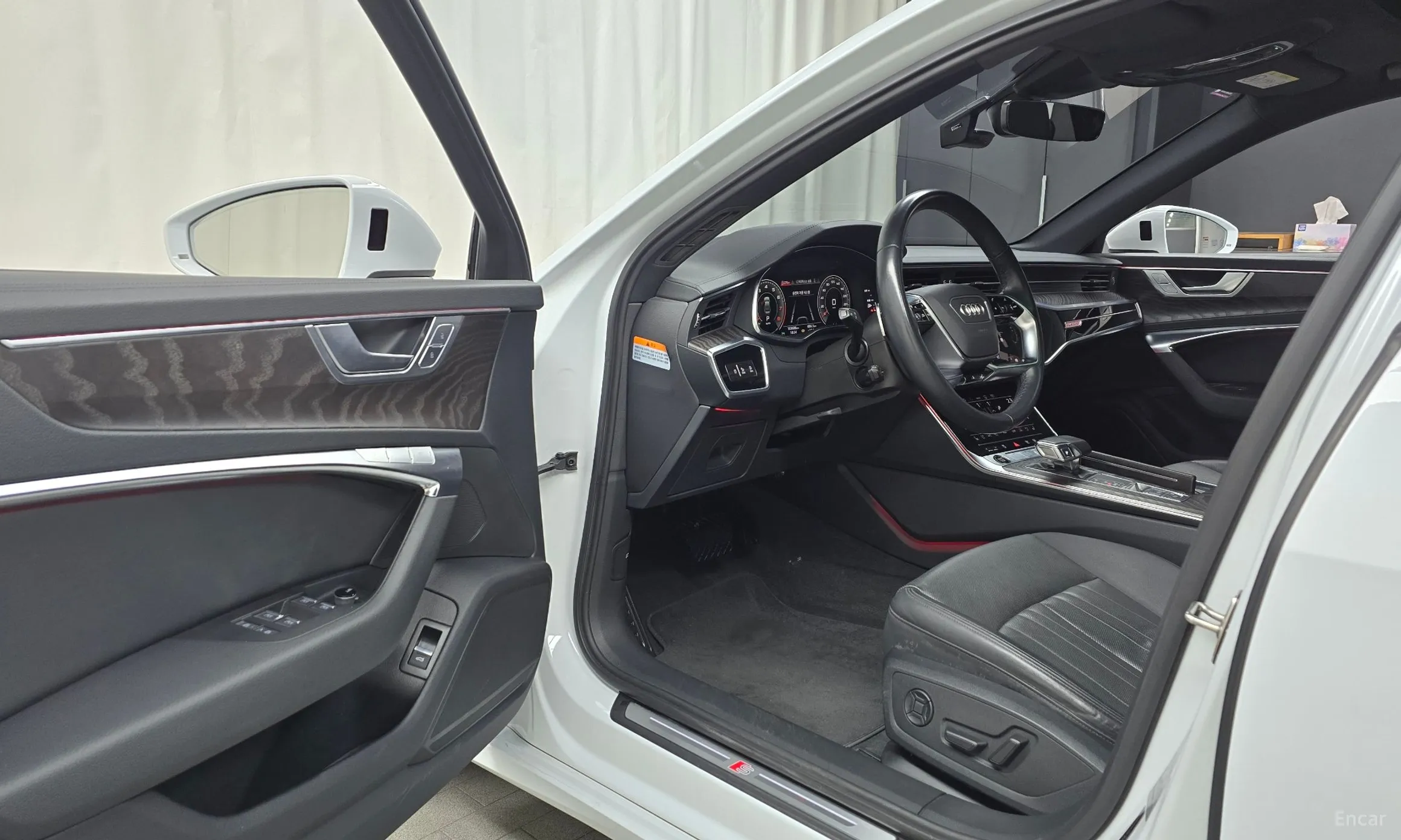 Audi A6 (C8) превью 11