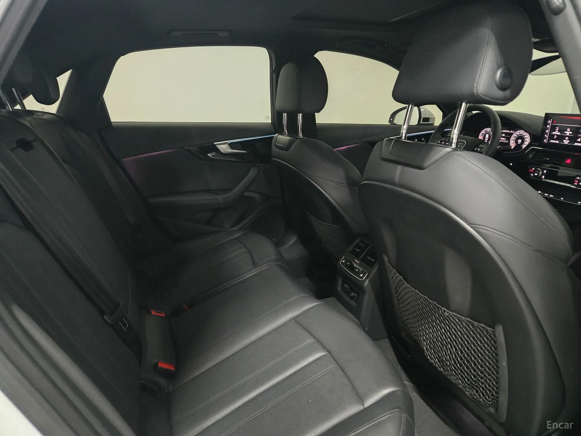 Audi A4 (B9) превью 11