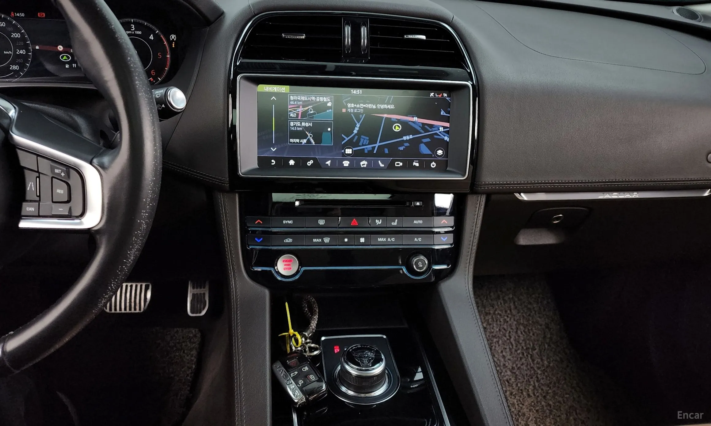 Jaguar F-PACE превью 14