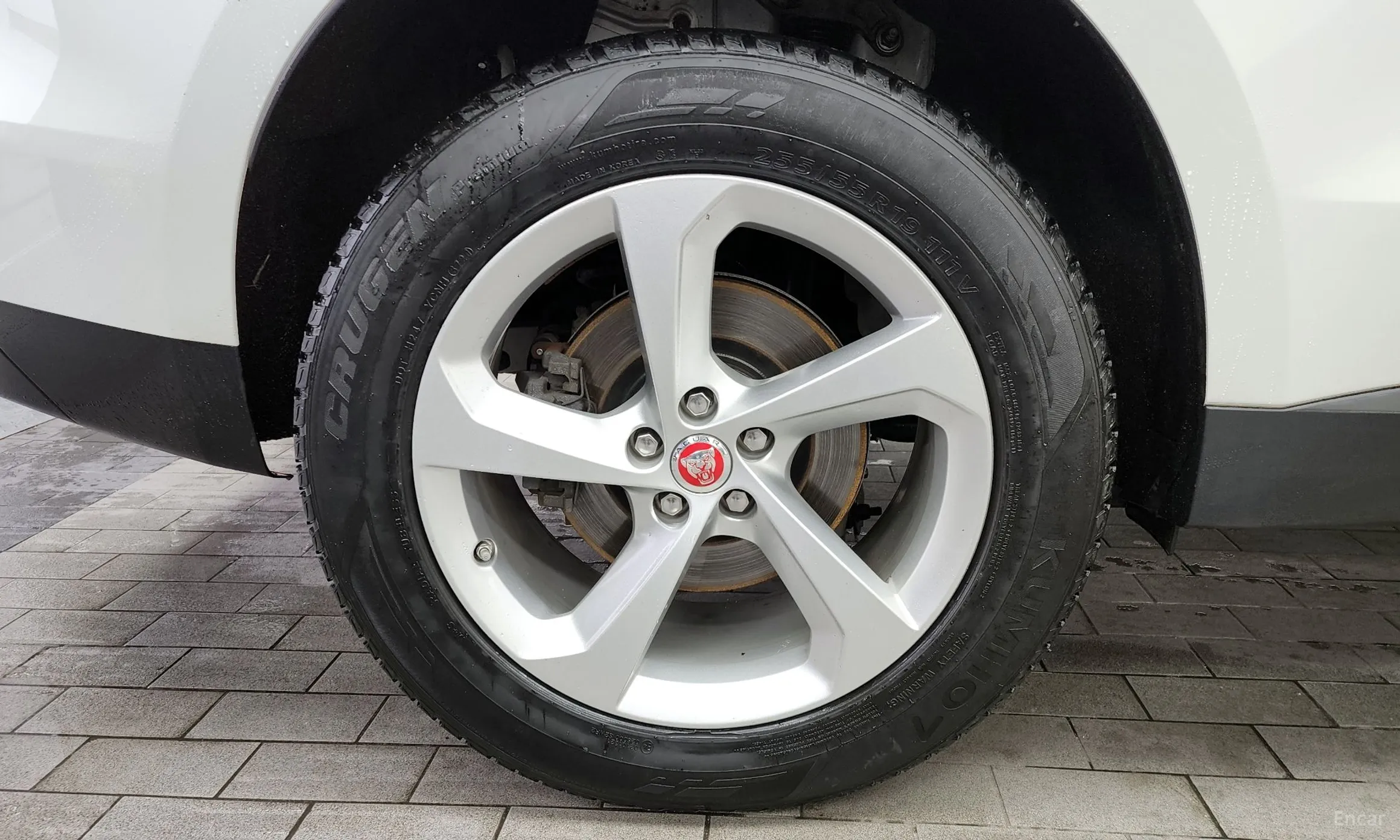 Jaguar F-PACE превью 5
