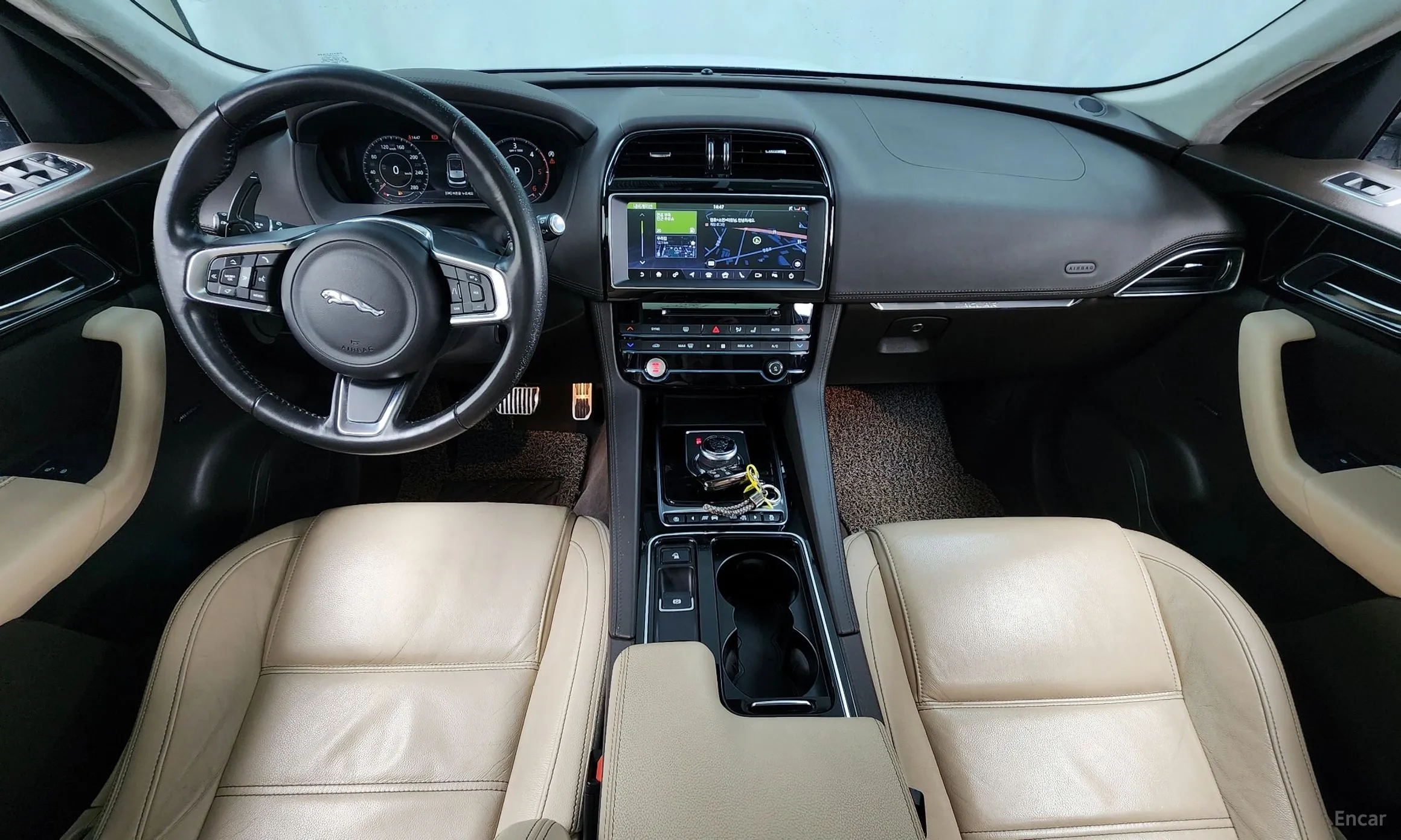 Jaguar F-PACE превью 7