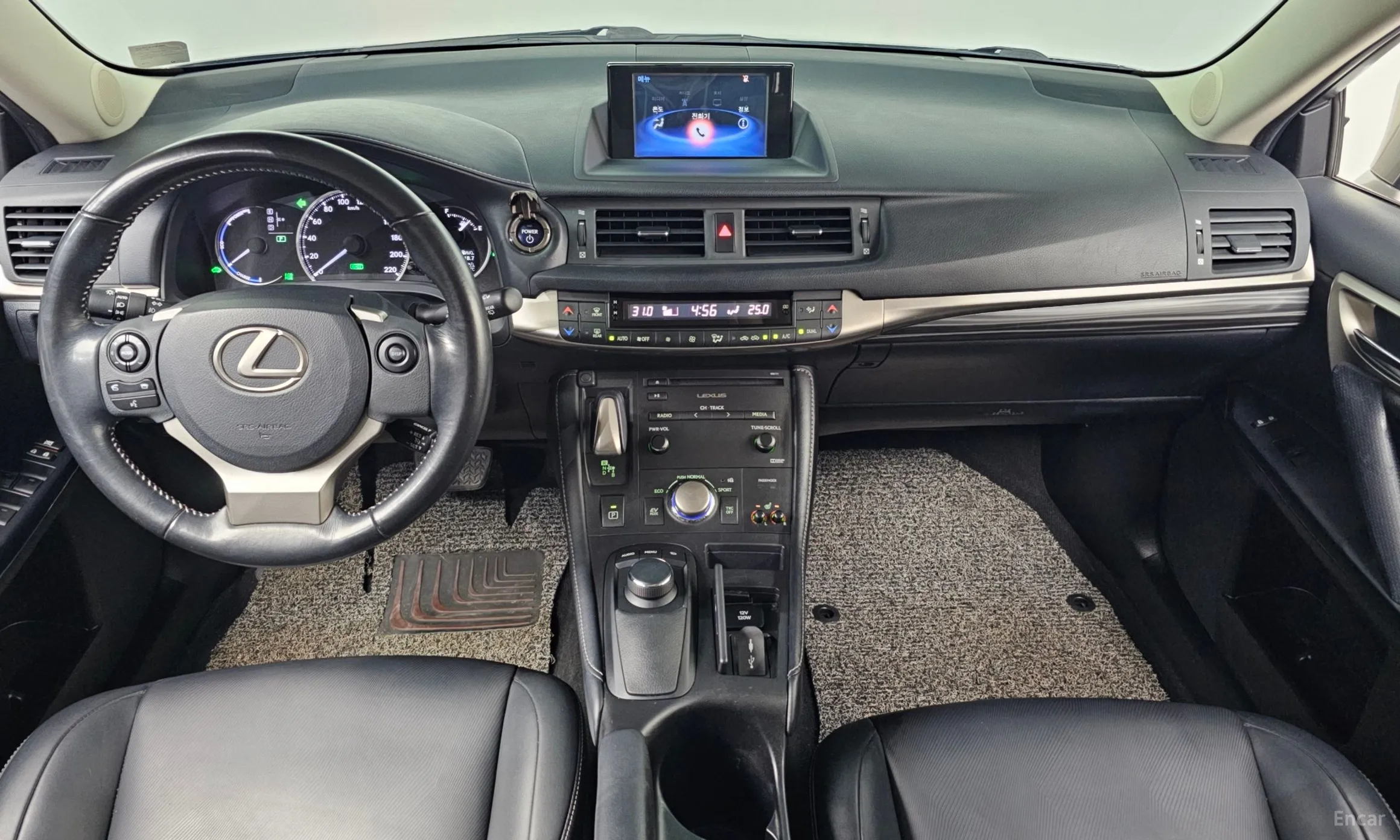 Lexus CT200h превью 7