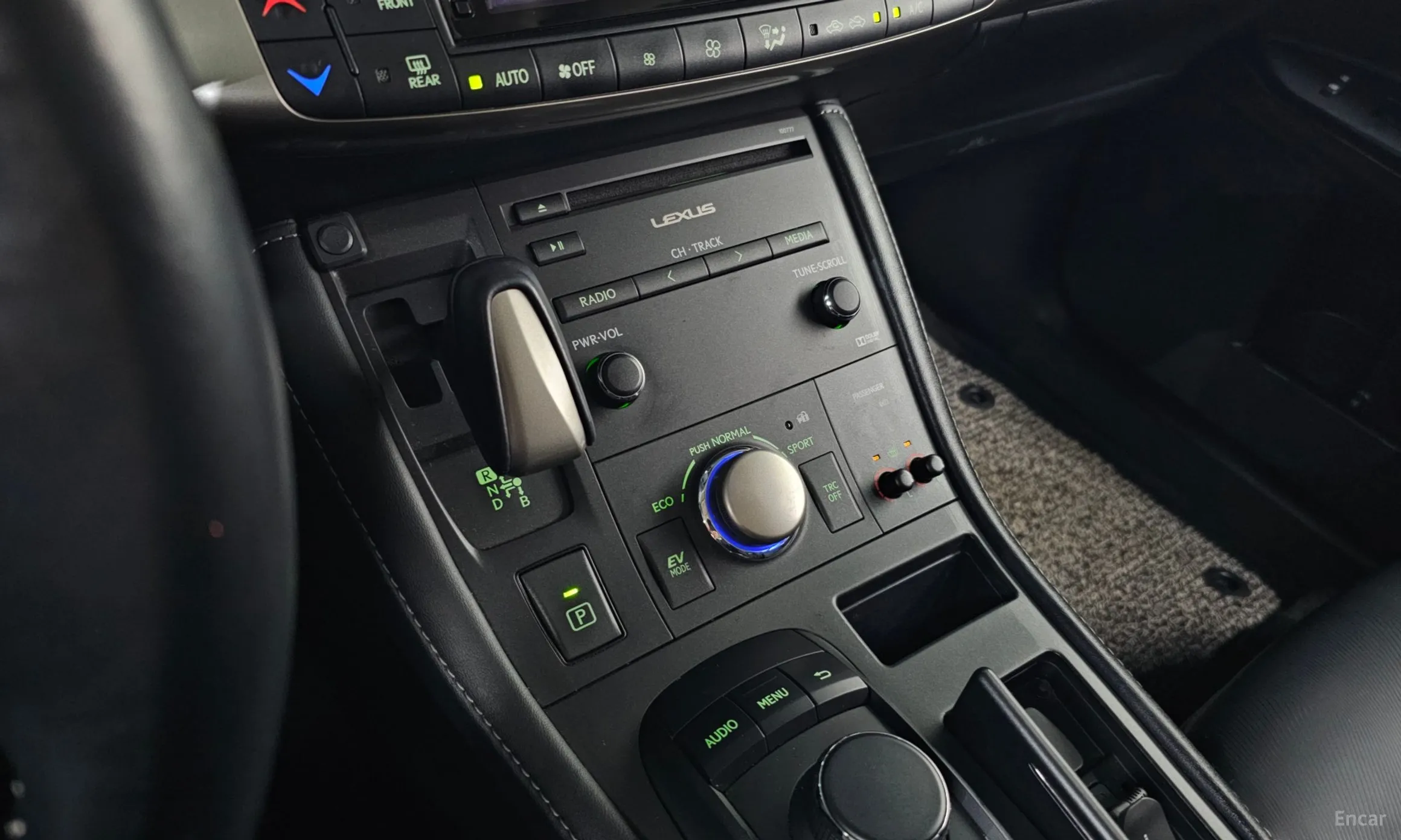 Lexus CT200h превью 9