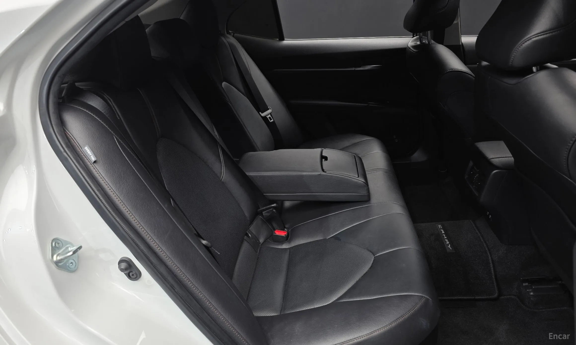 Toyota Camry (XV70) превью 12