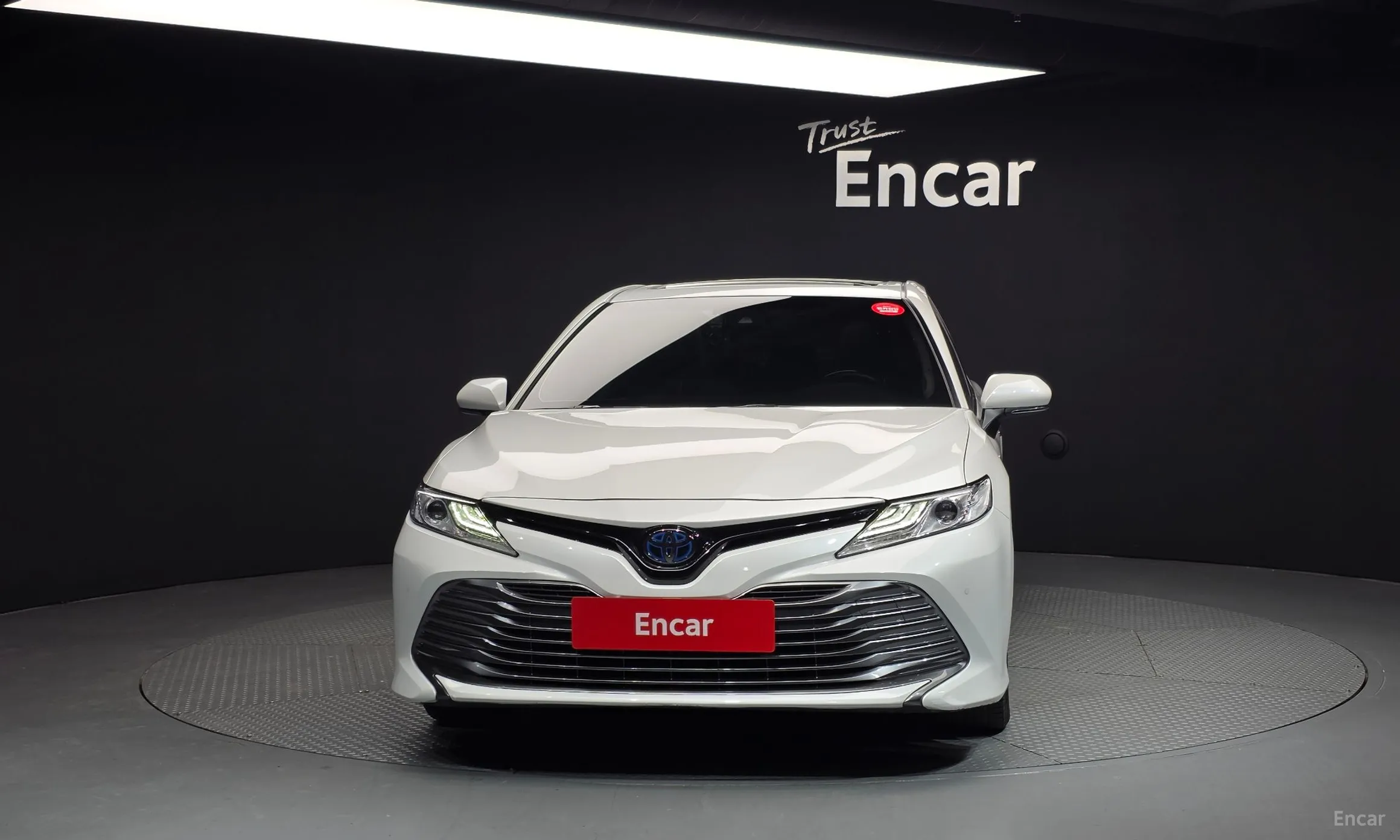 Toyota Camry (XV70) превью 3