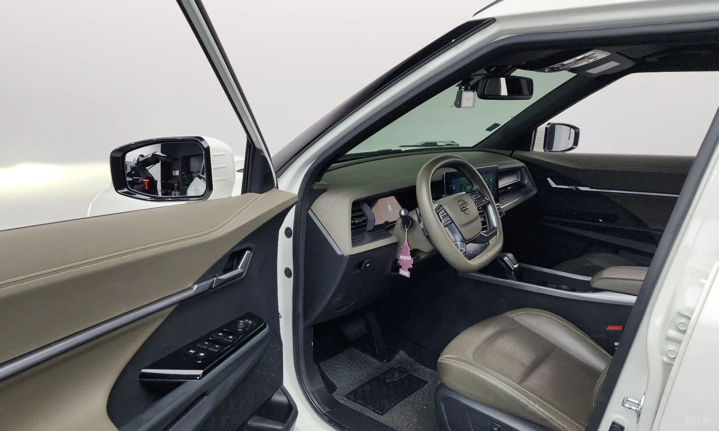 KG Mobility (SsangYong) Torres превью 10