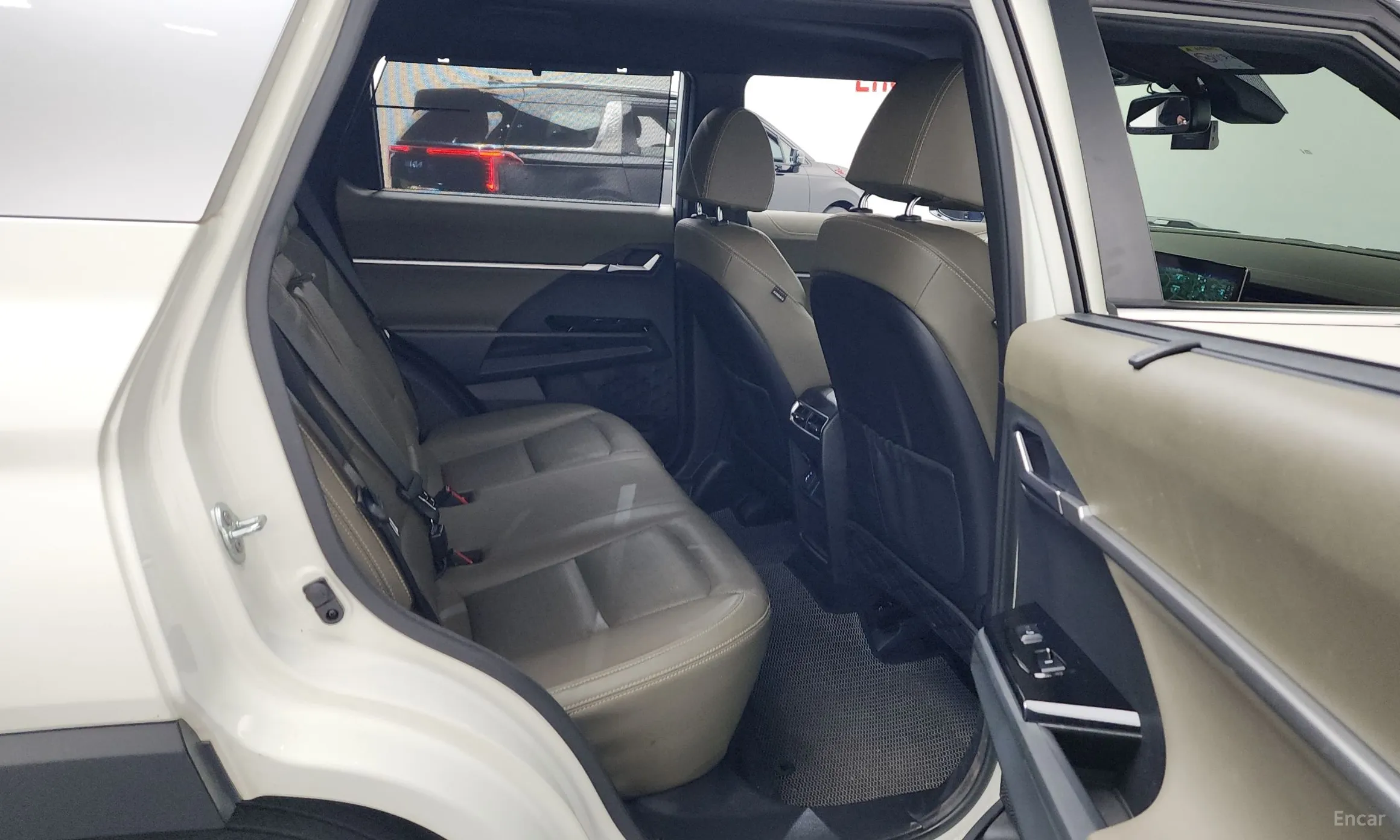KG Mobility (SsangYong) Torres превью 12