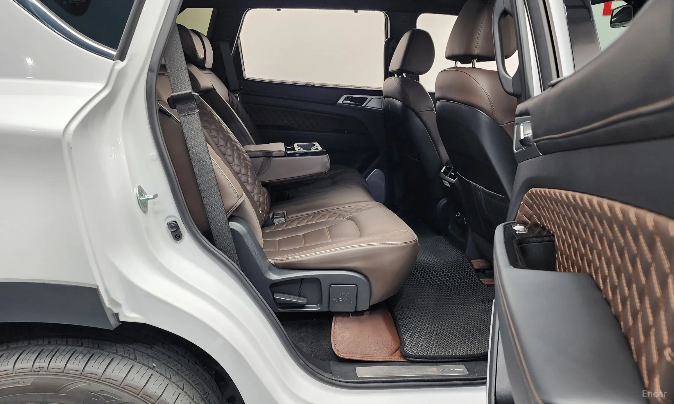 KG Mobility (SsangYong) Rexton превью 12