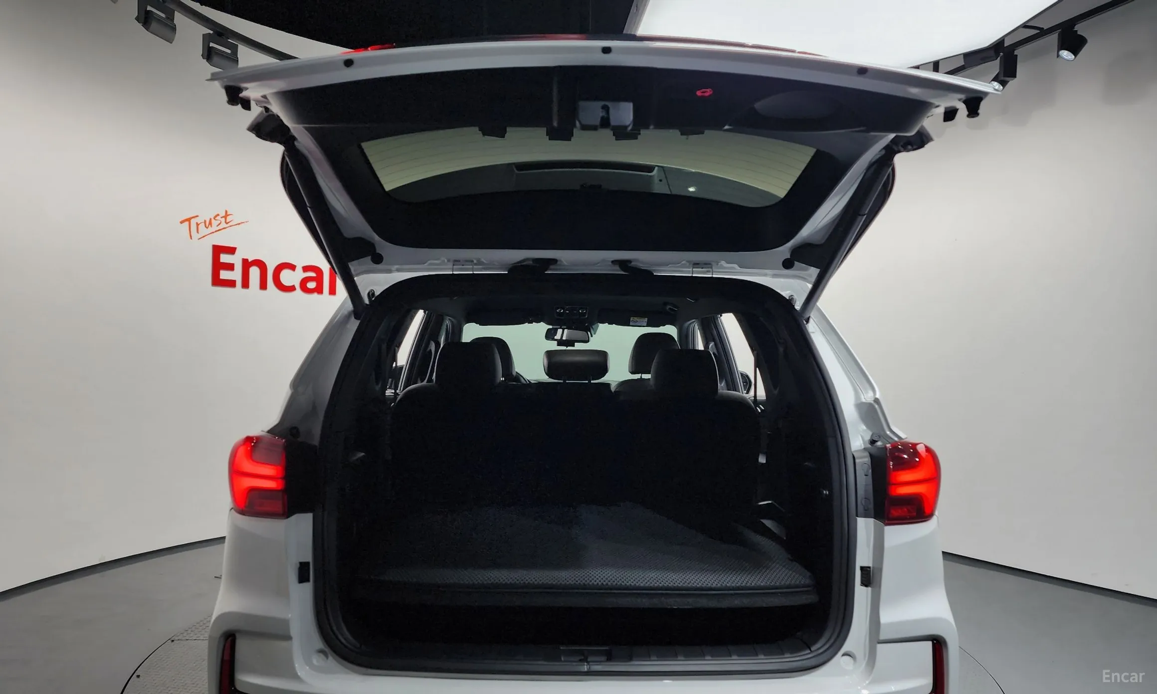 KG Mobility (SsangYong) Rexton превью 20
