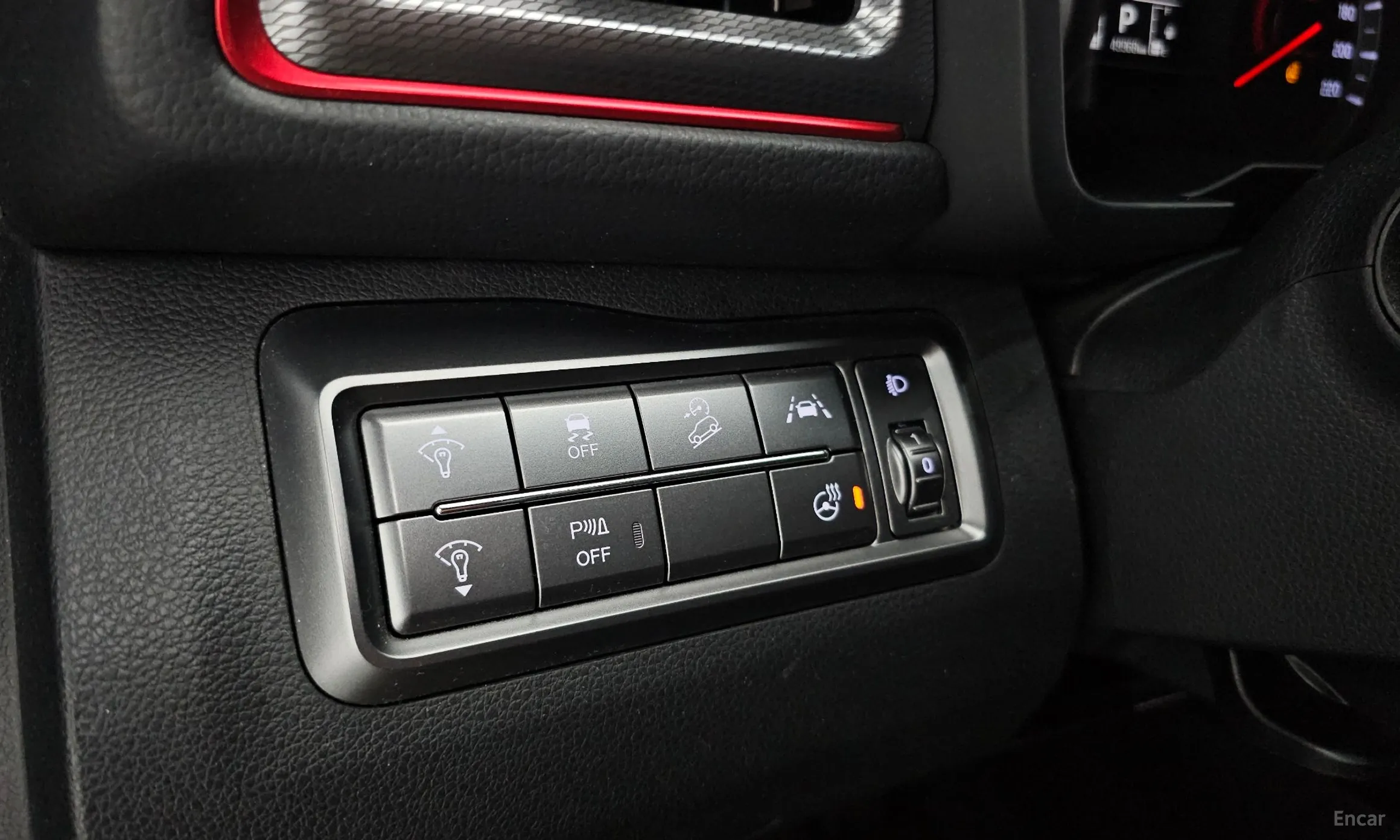 KG Mobility (SsangYong) Berry New Tivoli превью 18