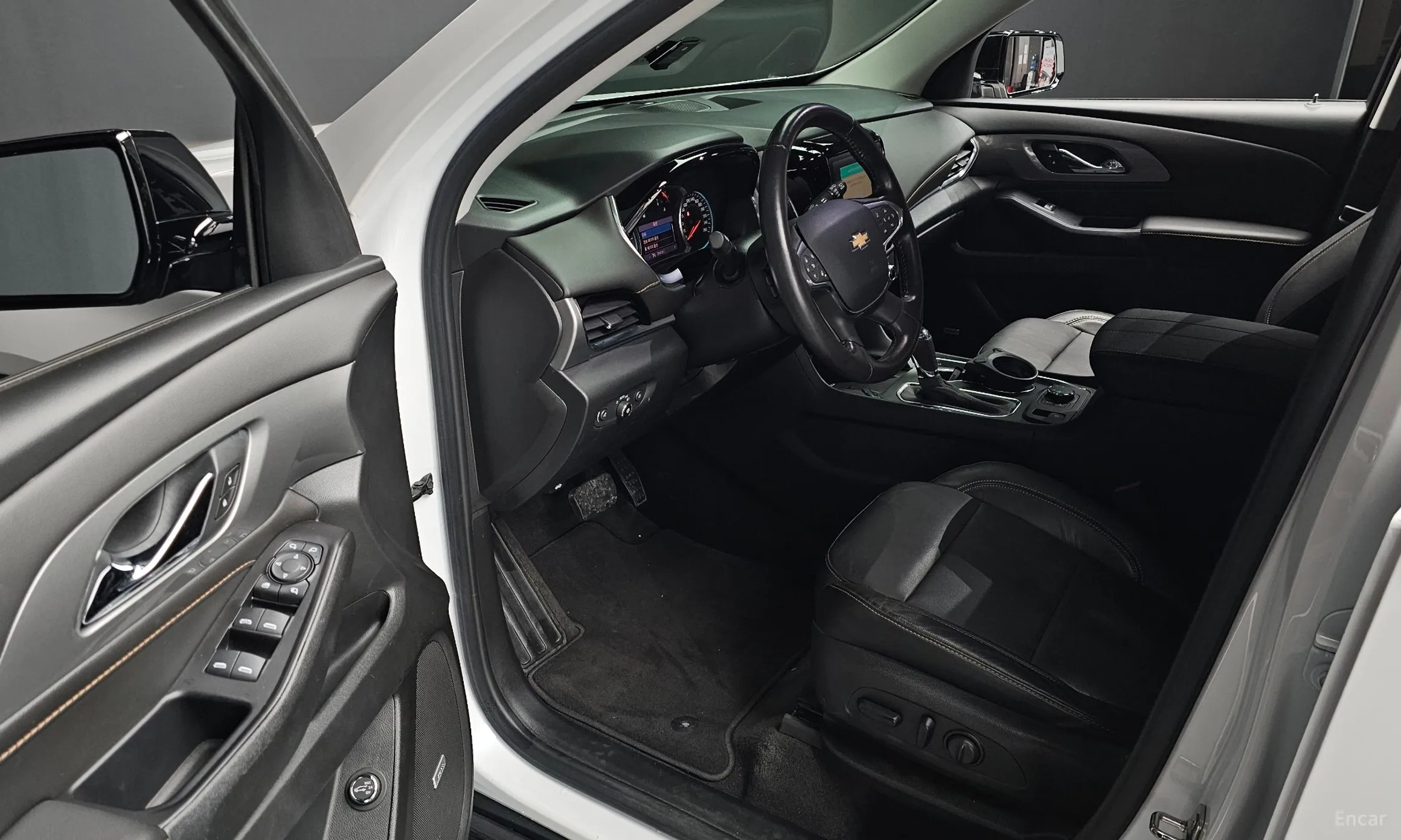 Chevrolet (GM Daewoo) Traverse превью 11