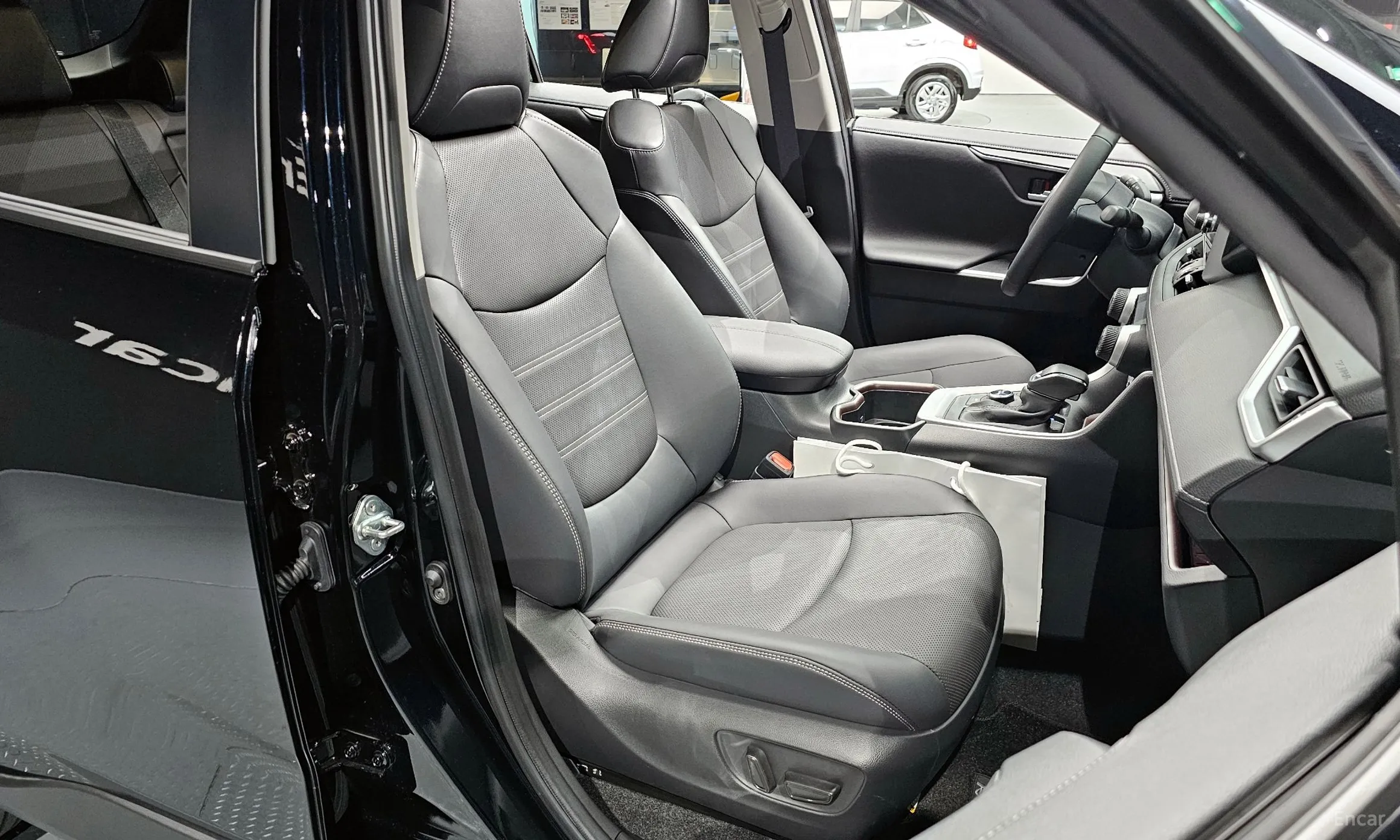 Toyota RAV4 5th Generation превью 10