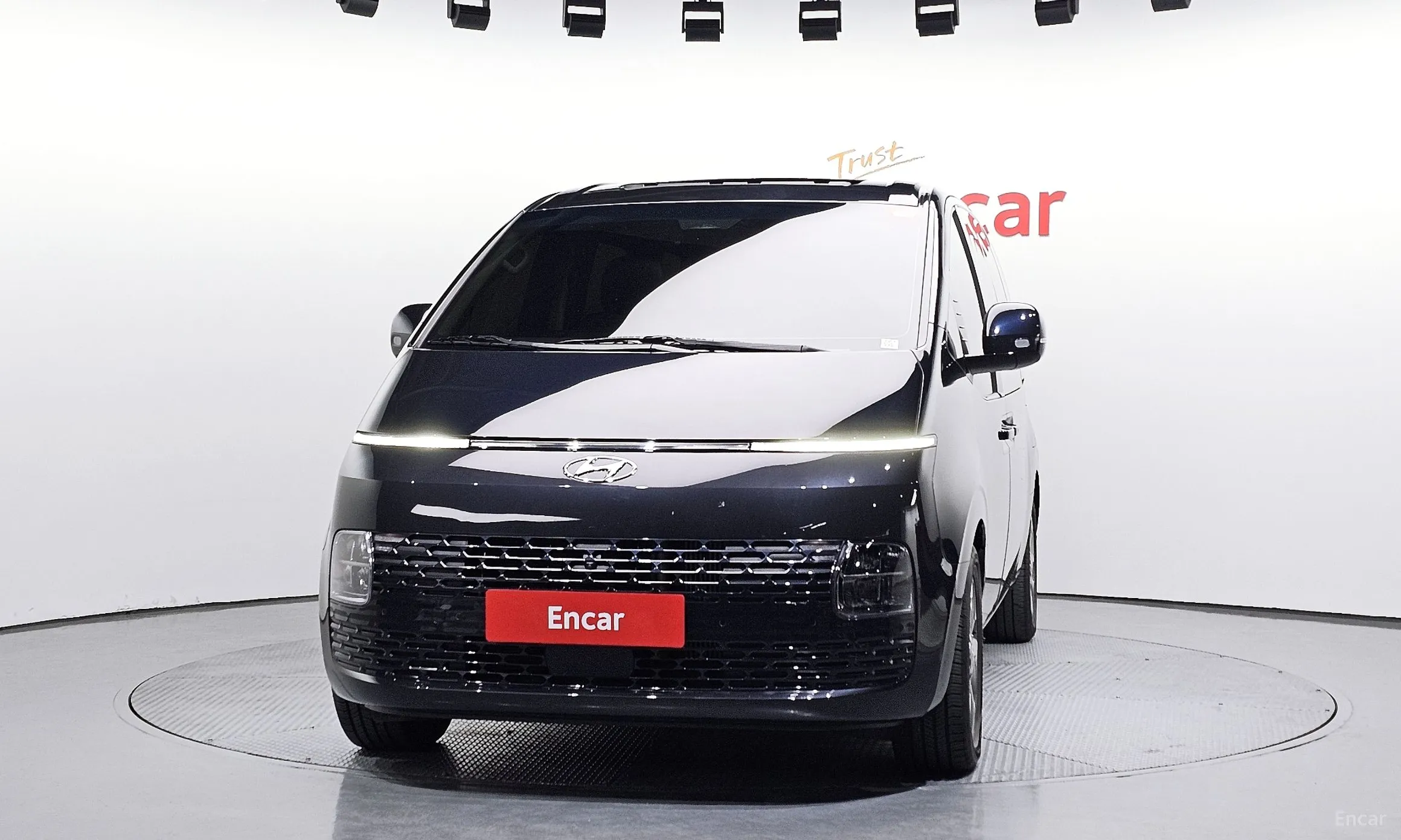 Hyundai Staria превью 3