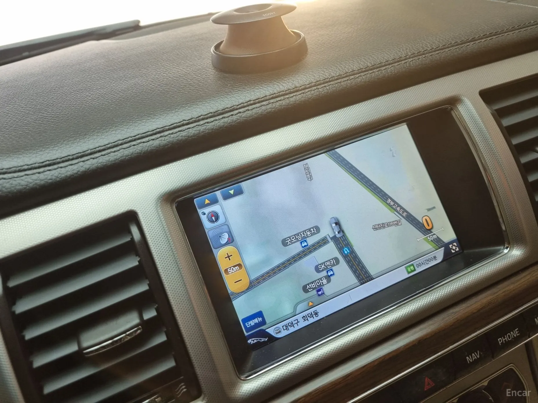 Jaguar New XF превью 14