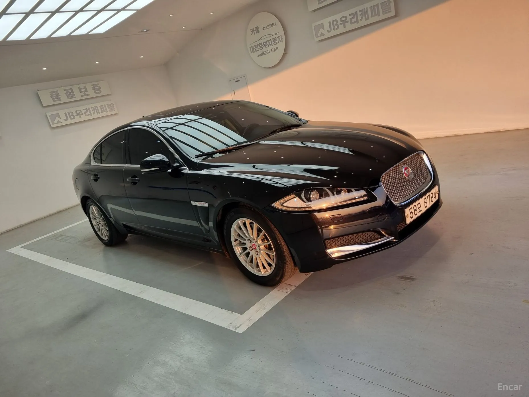 Jaguar New XF