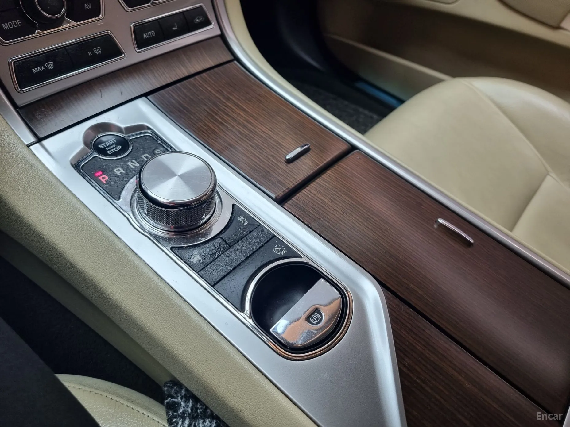 Jaguar New XF превью 9
