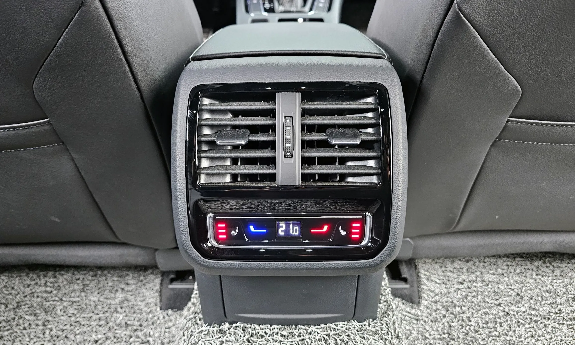 Volkswagen Ateon превью 18