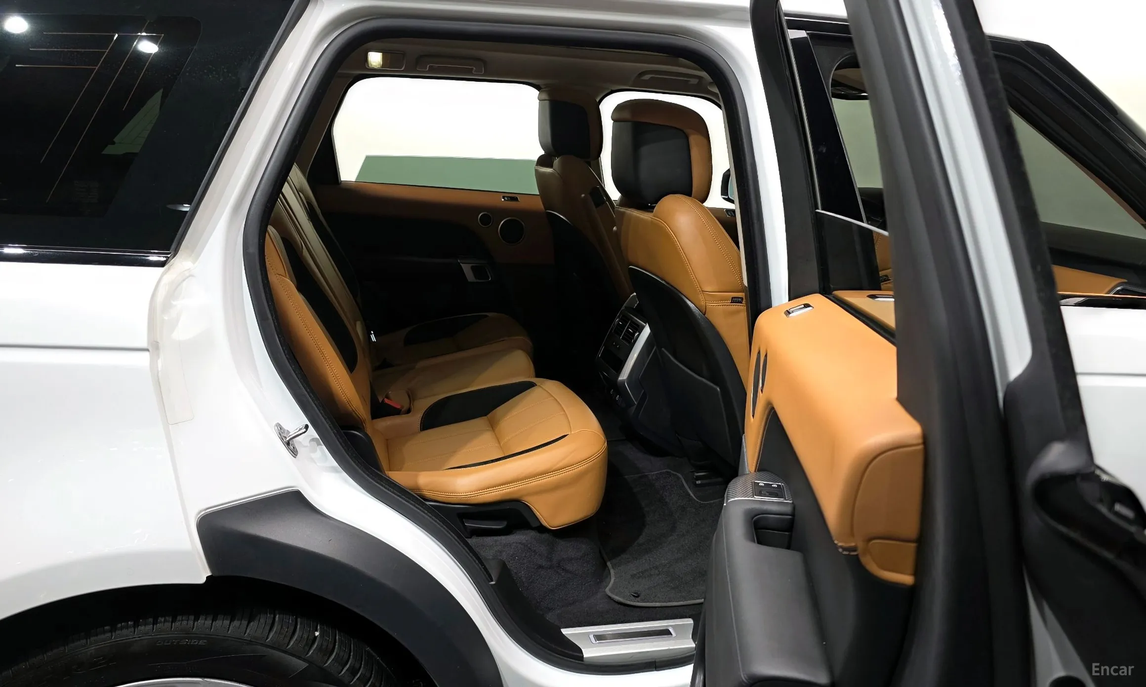 Land Rover Range Rover Sport 2nd Generation превью 12