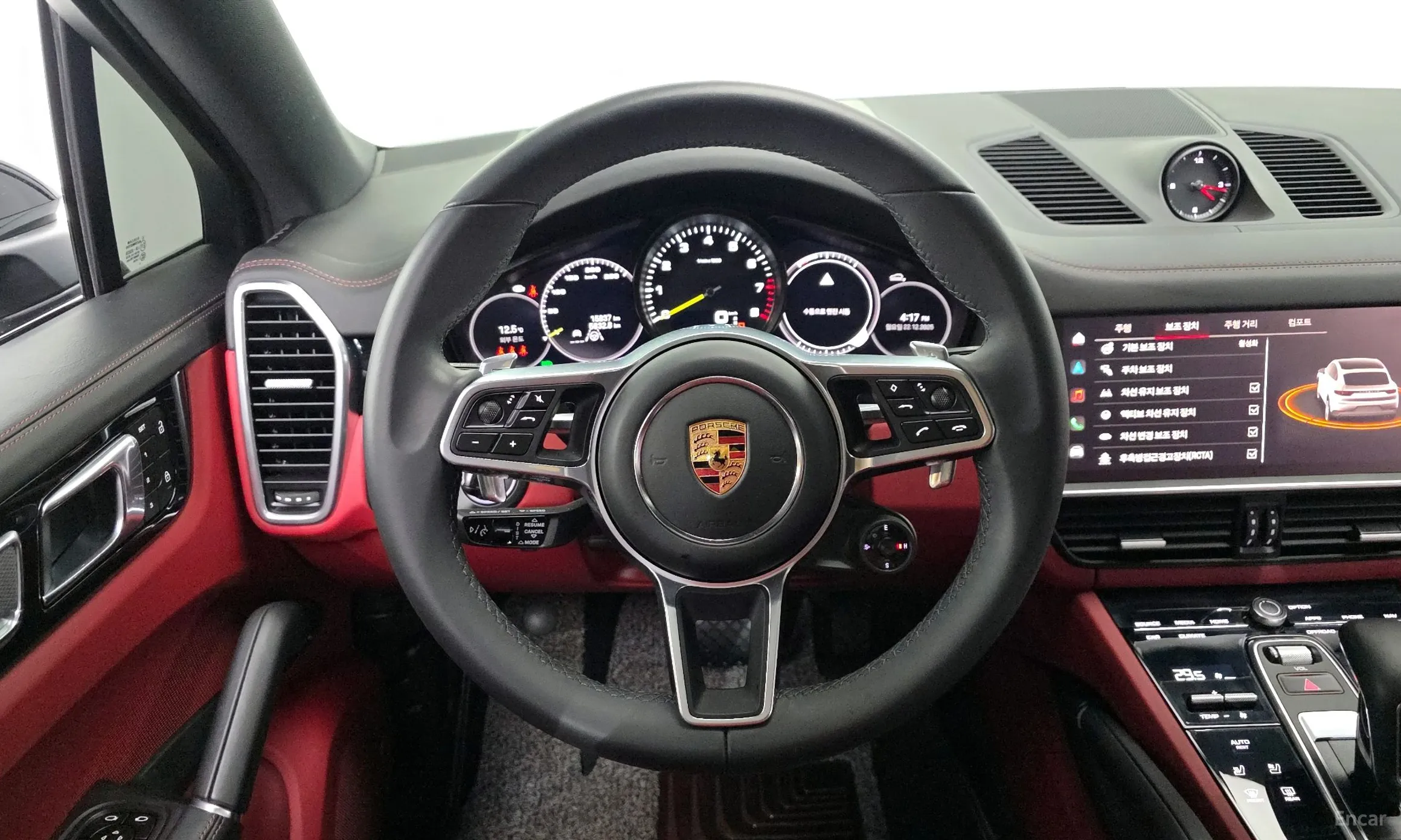 Porsche Cayenne (PO536) превью 13