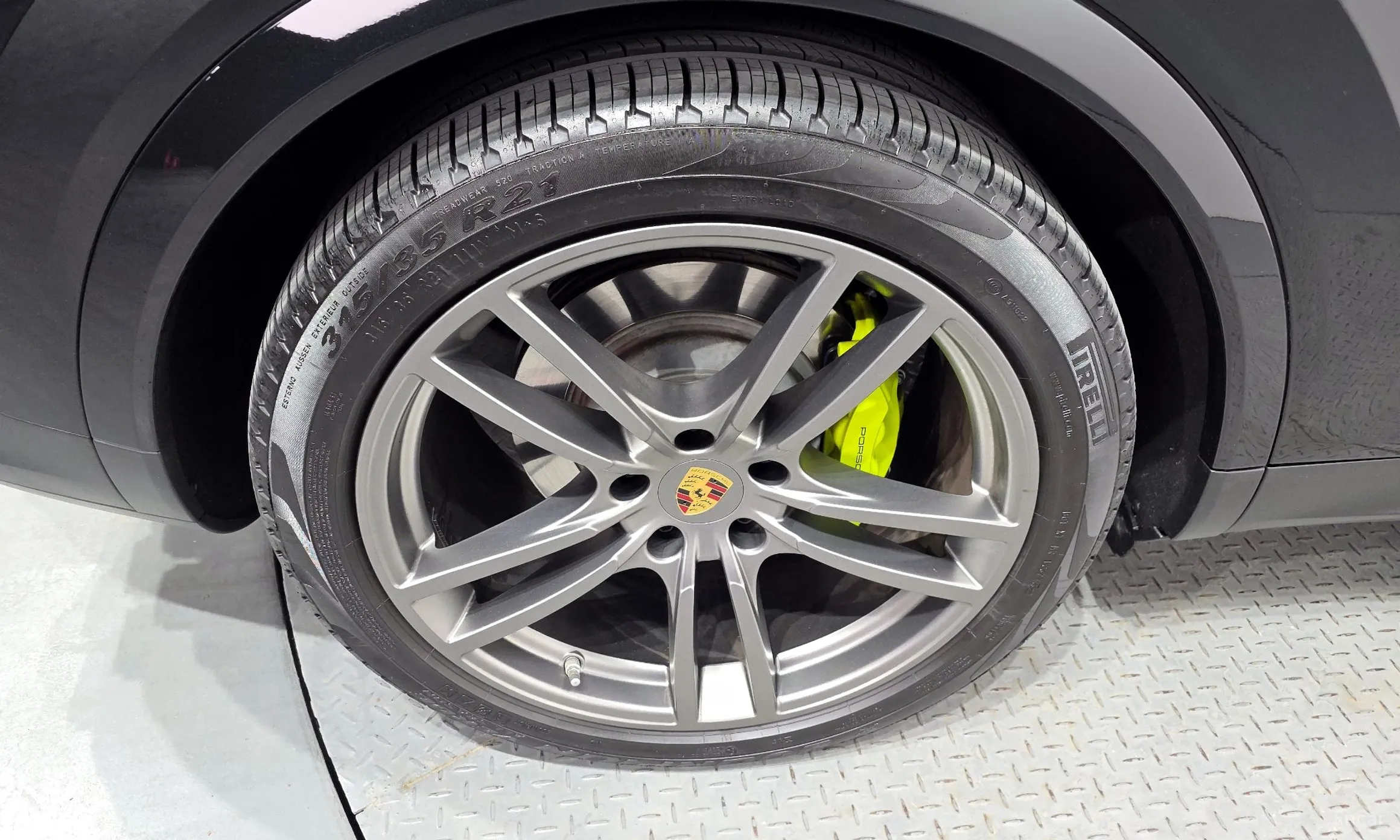 Porsche Cayenne (PO536) превью 5