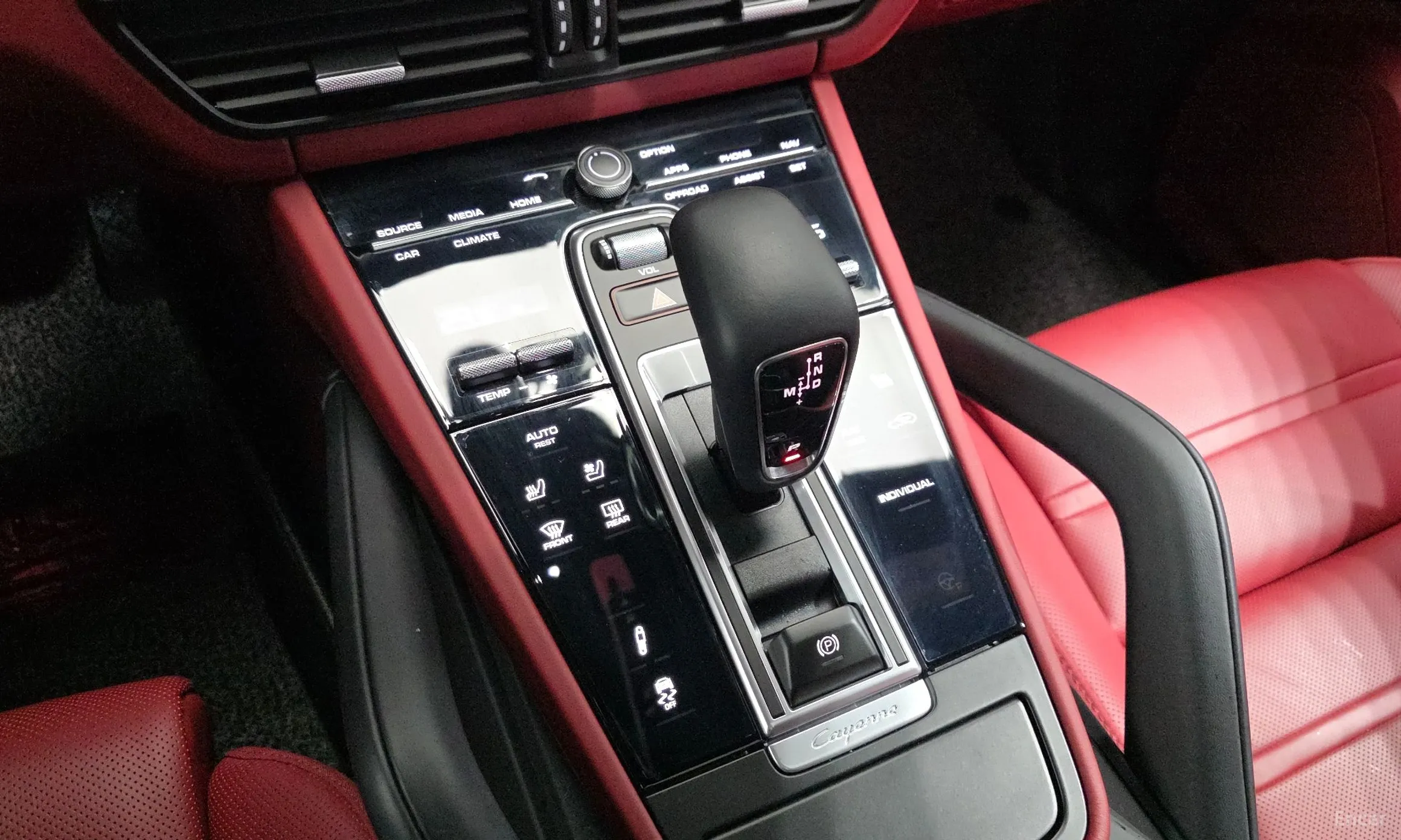 Porsche Cayenne (PO536) превью 9