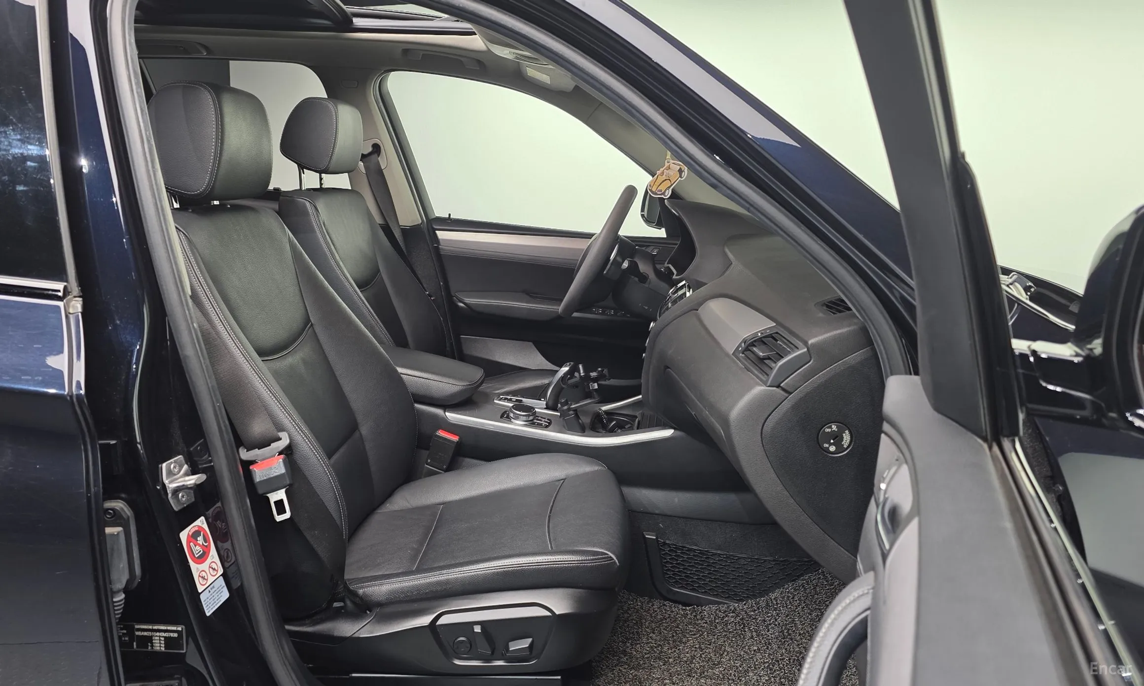 BMW X3 (F25) превью 10