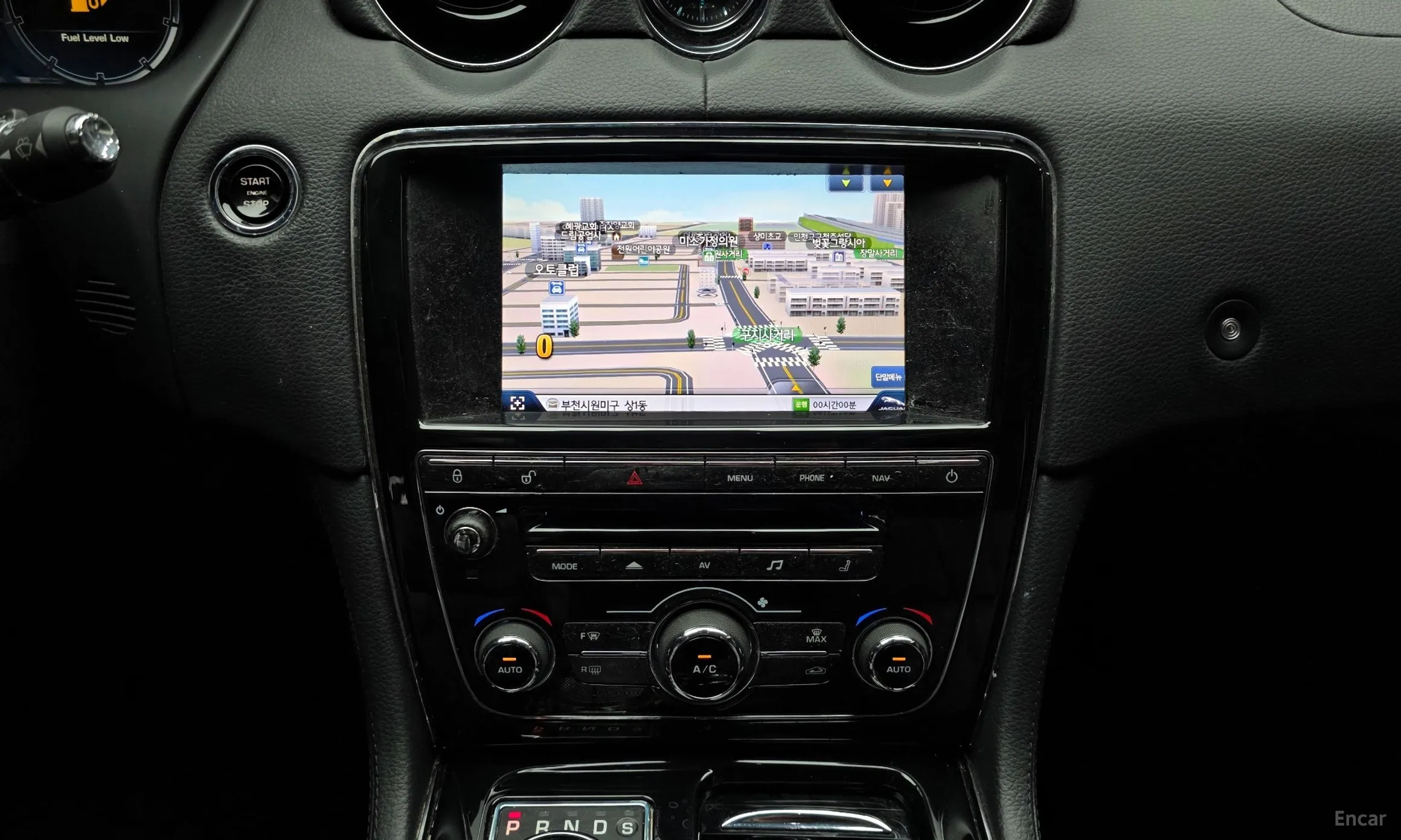 Jaguar All New XJ превью 14