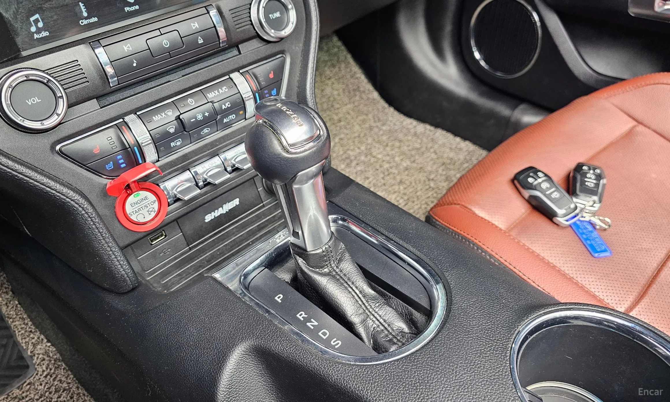 Ford Mustang превью 9