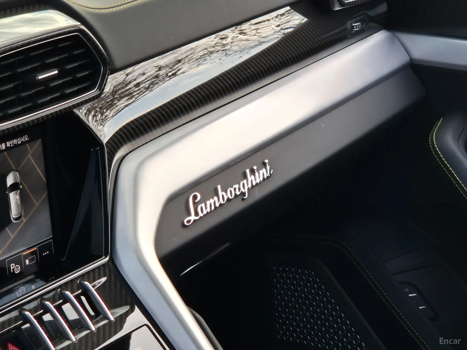 Lamborghini Urus превью 16
