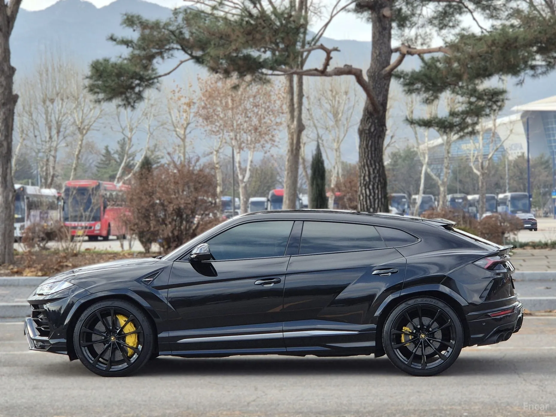 Lamborghini Urus превью 19