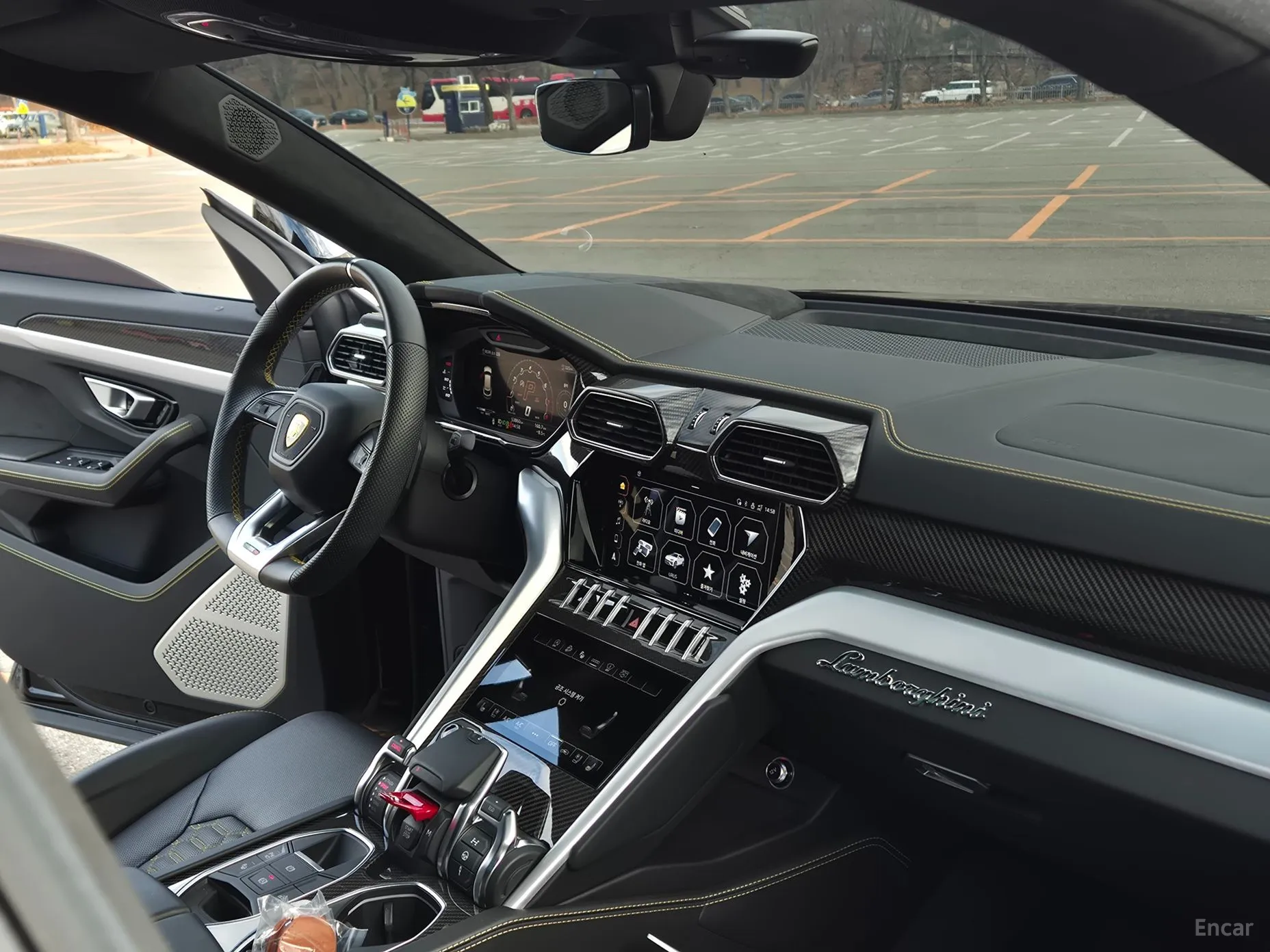 Lamborghini Urus превью 7