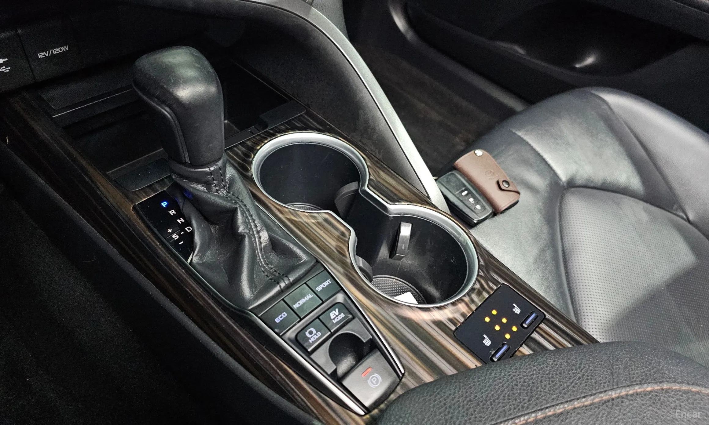 Toyota Camry (XV70) превью 9