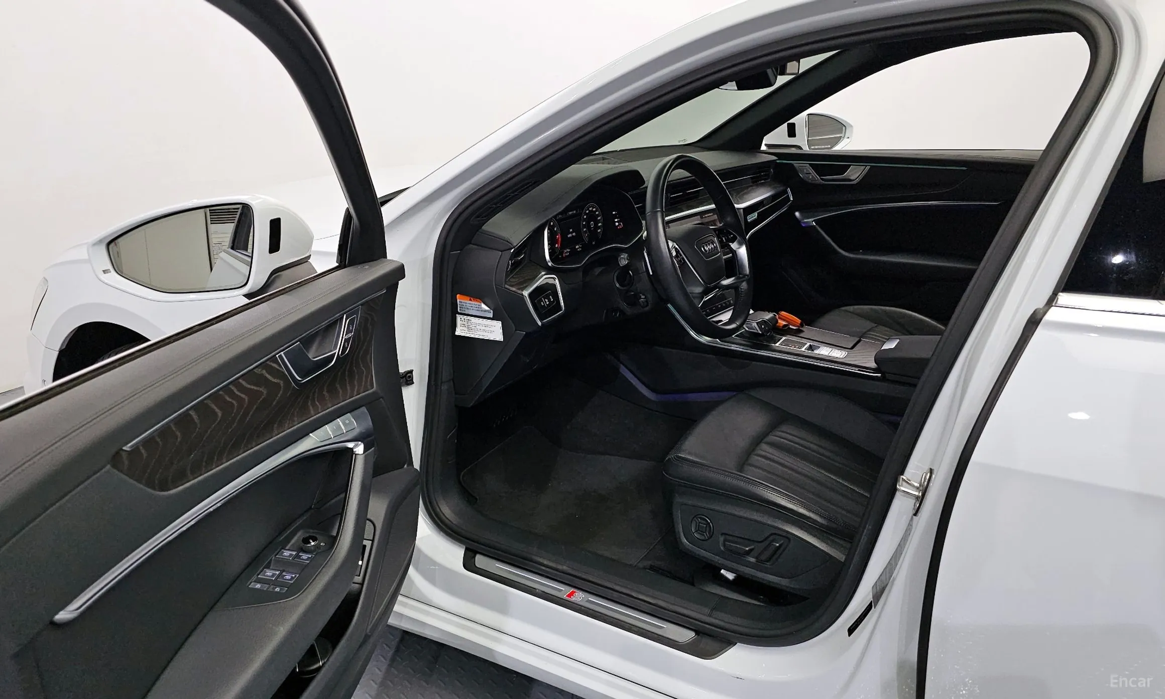 Audi A6 (C8) превью 10