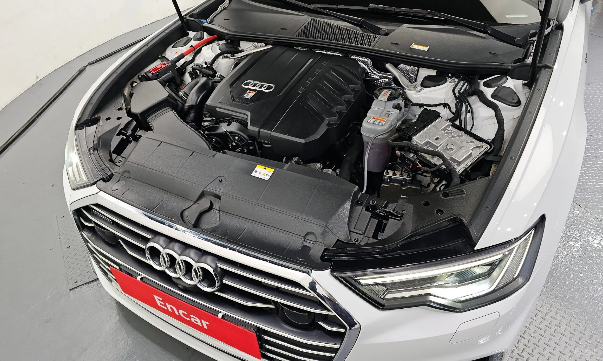 Audi A6 (C8) превью 6