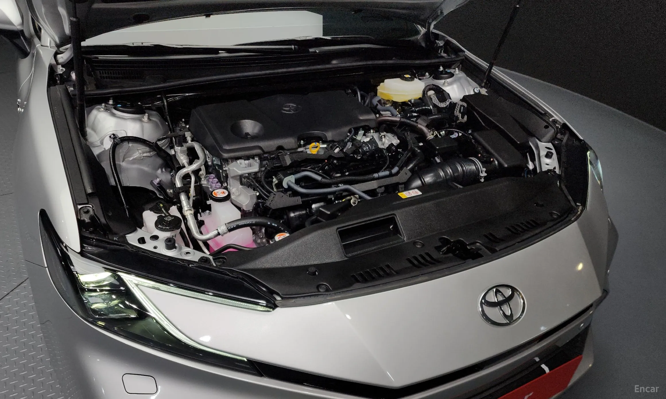 Toyota Camry (XV80) превью 6