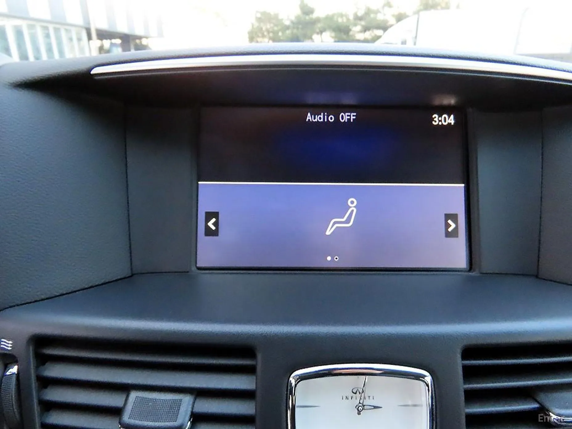 Infiniti Q70 превью 14